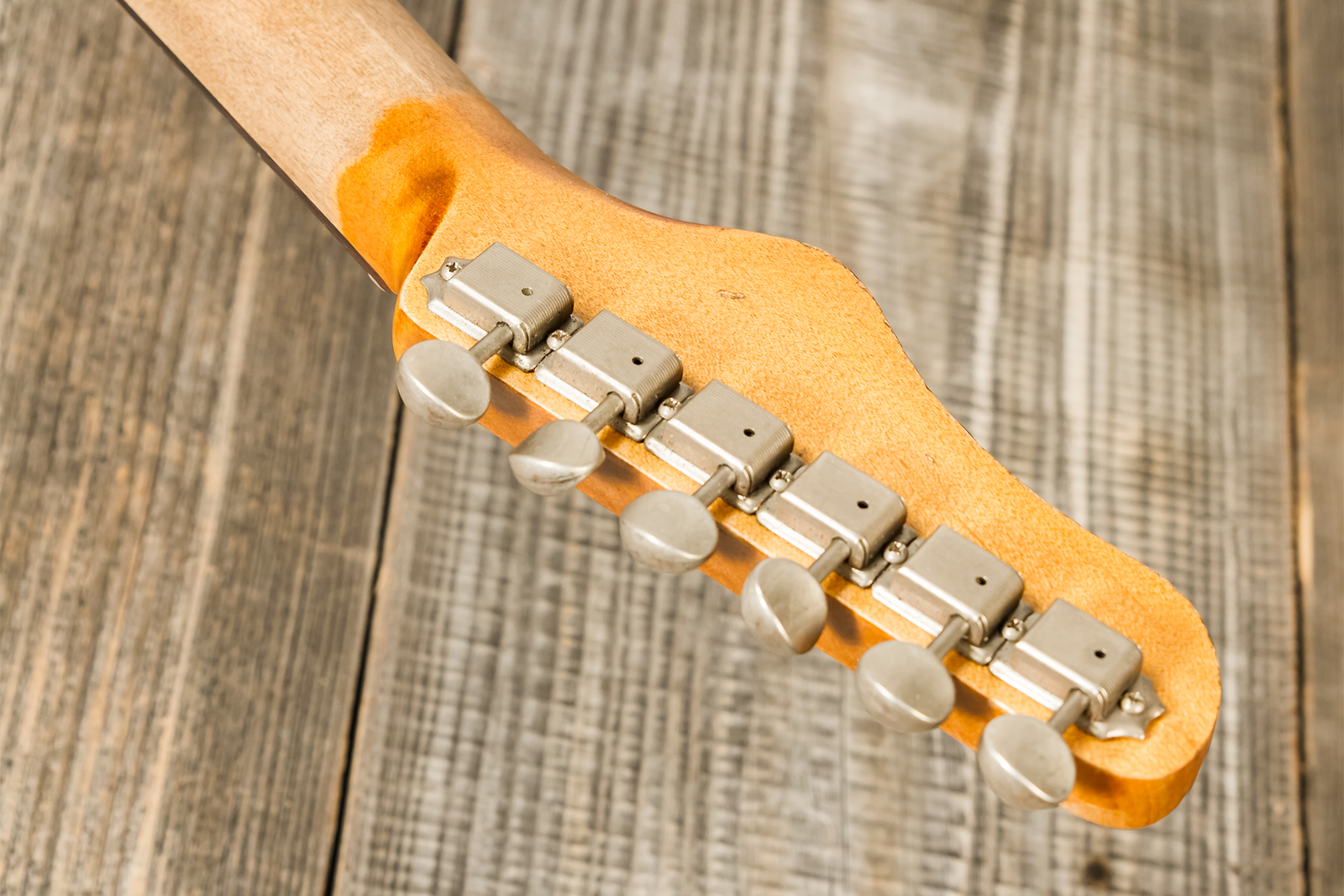 Haar Guitars Trad S 3s Lindy Fralin Trem Rw #42274 - Aged Fiesta Red - E-Gitarre in Str-Form - Variation 9
