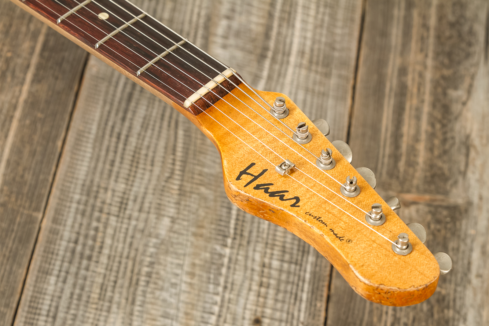 Haar Guitars Trad S 3s Lindy Fralin Trem Rw #42274 - Aged Fiesta Red - E-Gitarre in Str-Form - Variation 8
