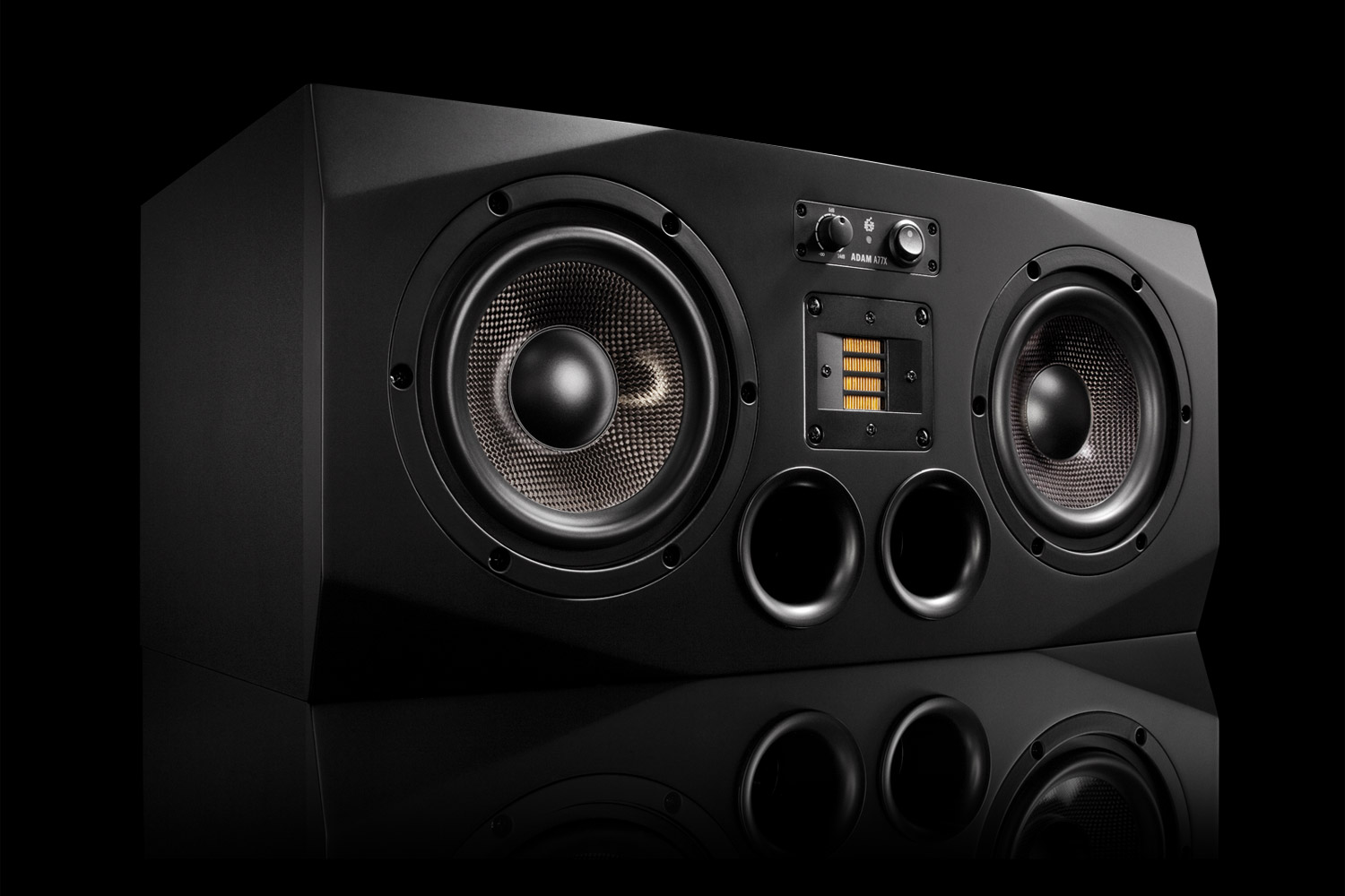 Adam A77x-a Left - La PiÈce - Aktive studio monitor - Variation 3