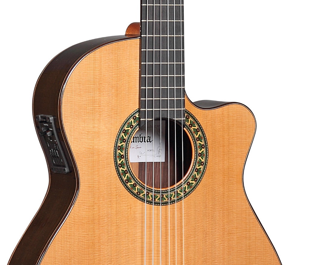 Konzertgitarren 4/4 Alhambra Cutaway 5P CW E2 - naturel