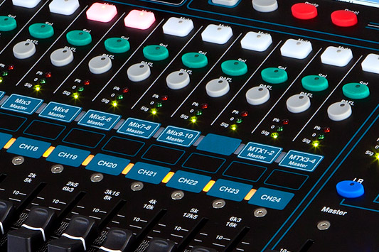 Allen & Heath Qu-32 - Numerisches Mischpult - Variation 4