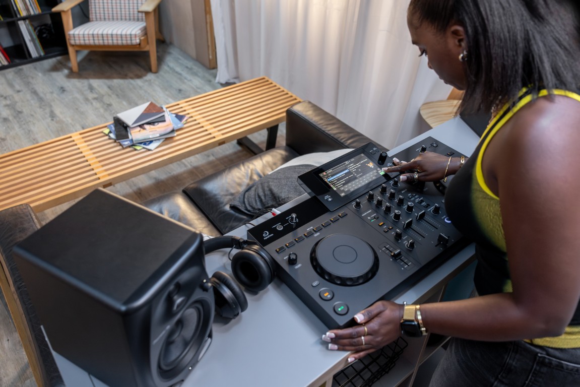 Alphatheta Xdj-an - Standalone DJ Controller - Variation 17