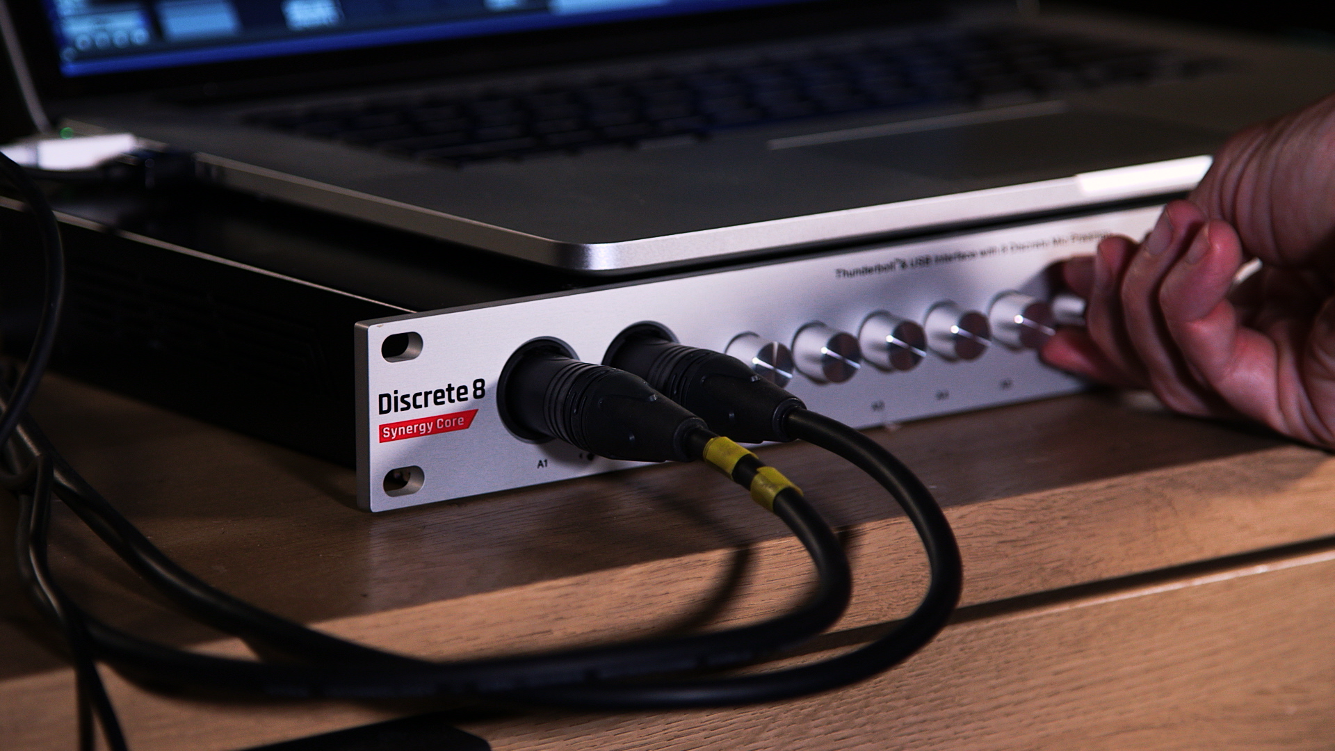 Antelope Audio Discrete 8 Synergy Core + Micro Solo Edge Offert - Home Studio Set - Variation 8