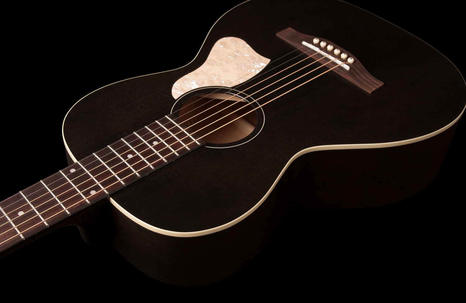 Art Et Lutherie Roadhouse Parlor Epicea Merisier - Faded Black - Westerngitarre & electro - Variation 2