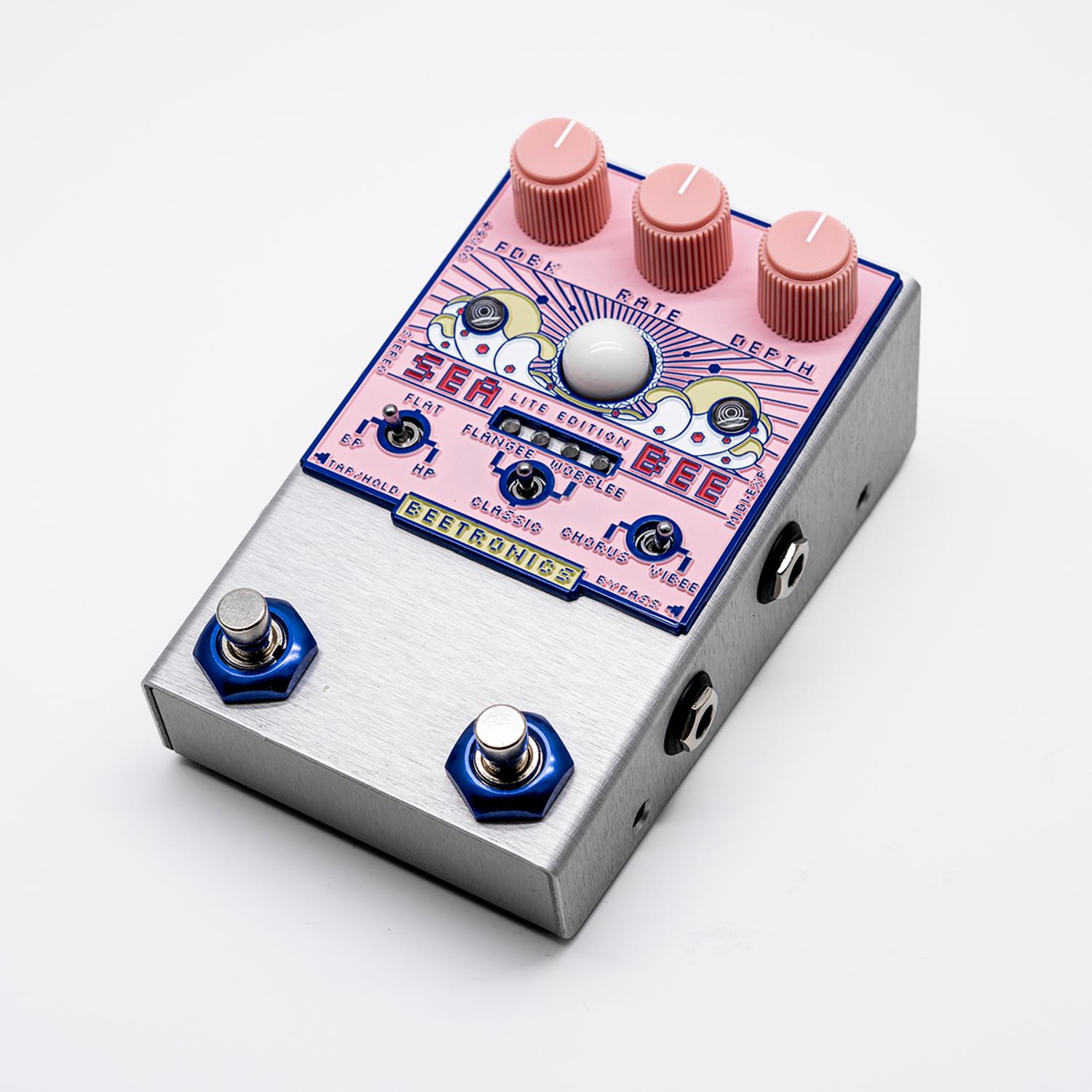 Beetronics Seabee Lite Pink Chorus - Modulation/Chorus/Flanger/Phaser & Tremolo Effektpedal - Variation 1
