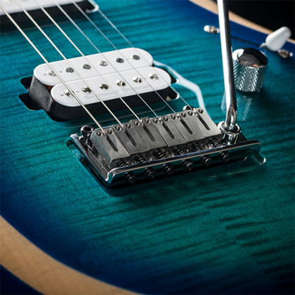 Cort X700 Duality Hh Seymour Duncan Ht Eb - Light Blue Burst - E-Gitarre in Str-Form - Variation 2