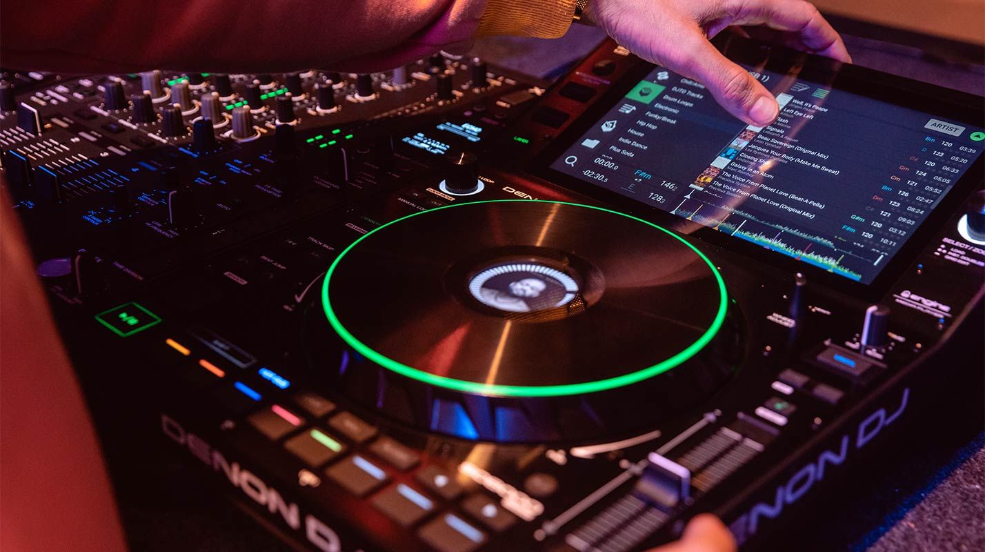Denon dj X1850 + 2 x SC6000 Full dj set