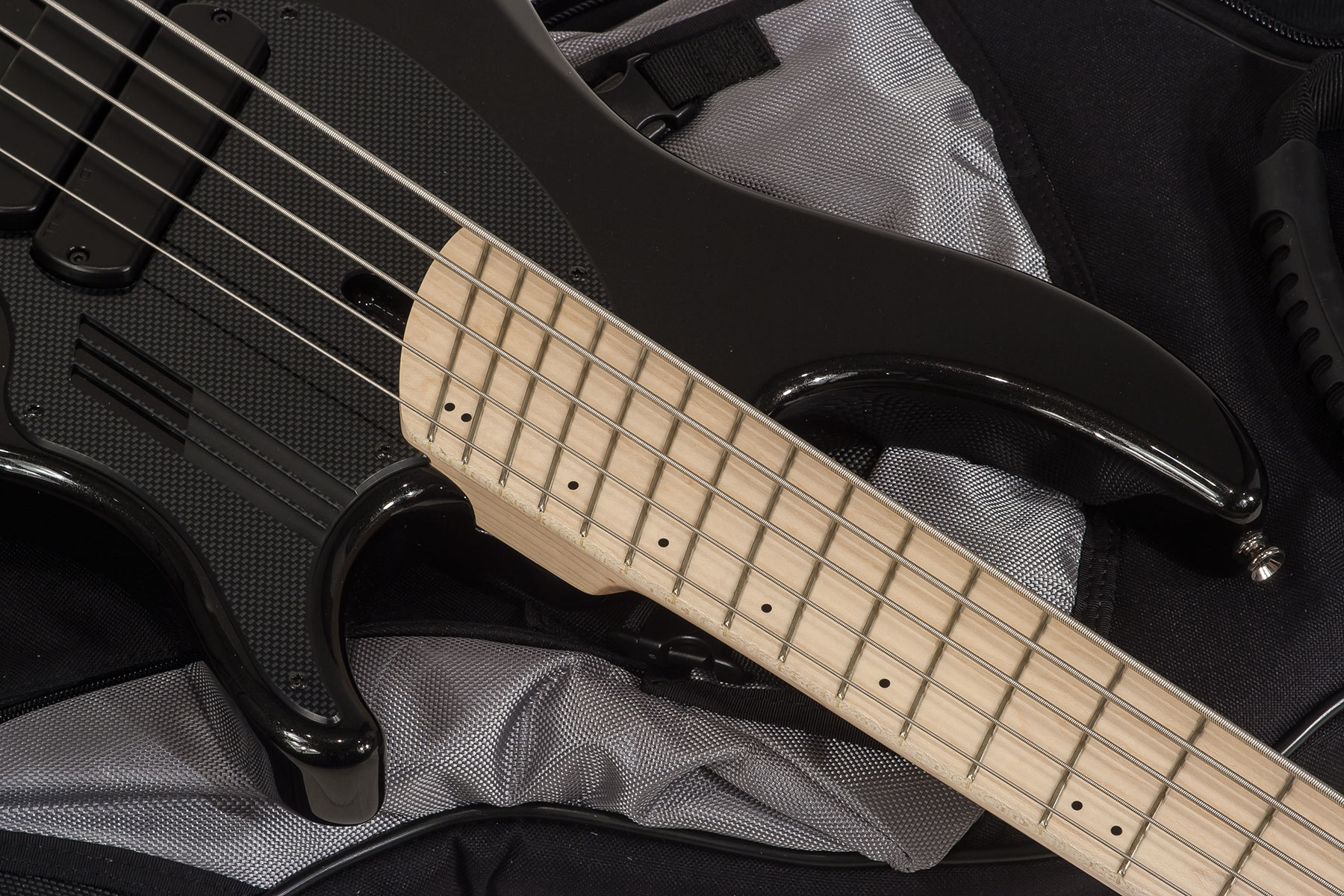 Dingwall Adam Nolly Getgood Ng2 5c 2-pickups Signature Active Mn - Metallic Black - Solidbody E-bass - Variation 2