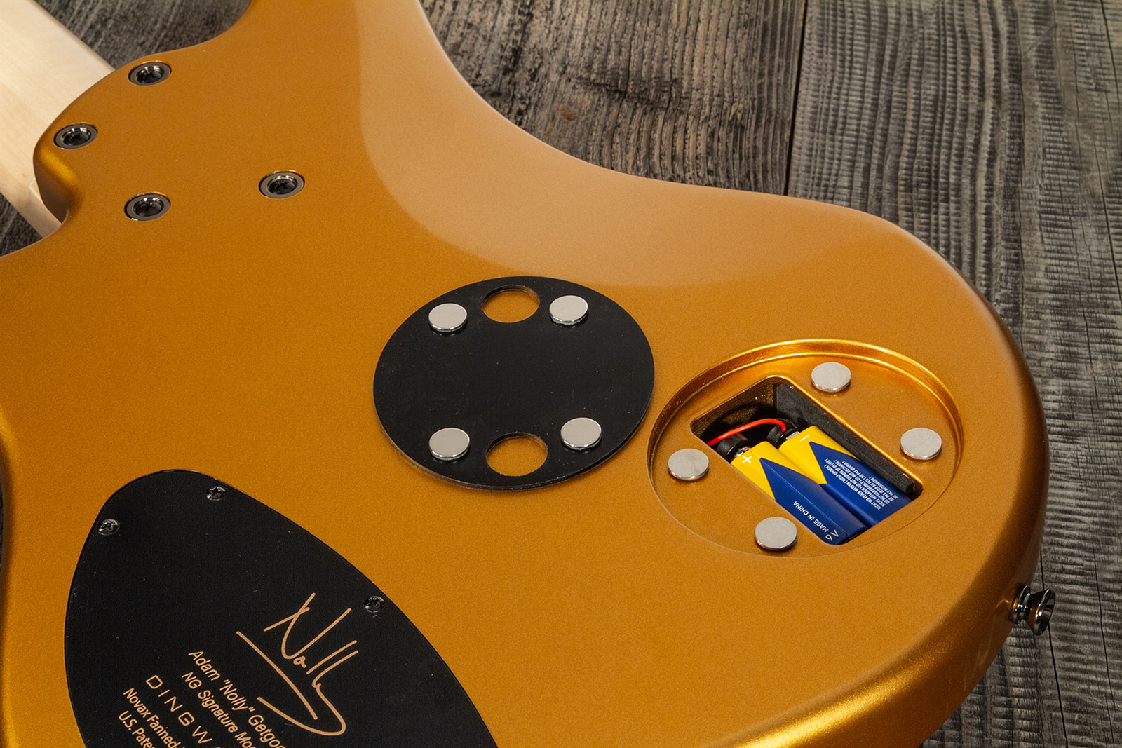 Dingwall Adam Nolly Getgood Ng2 5c Signature 2pu Active Mn - Gold Matte - Solidbody E-bass - Variation 6