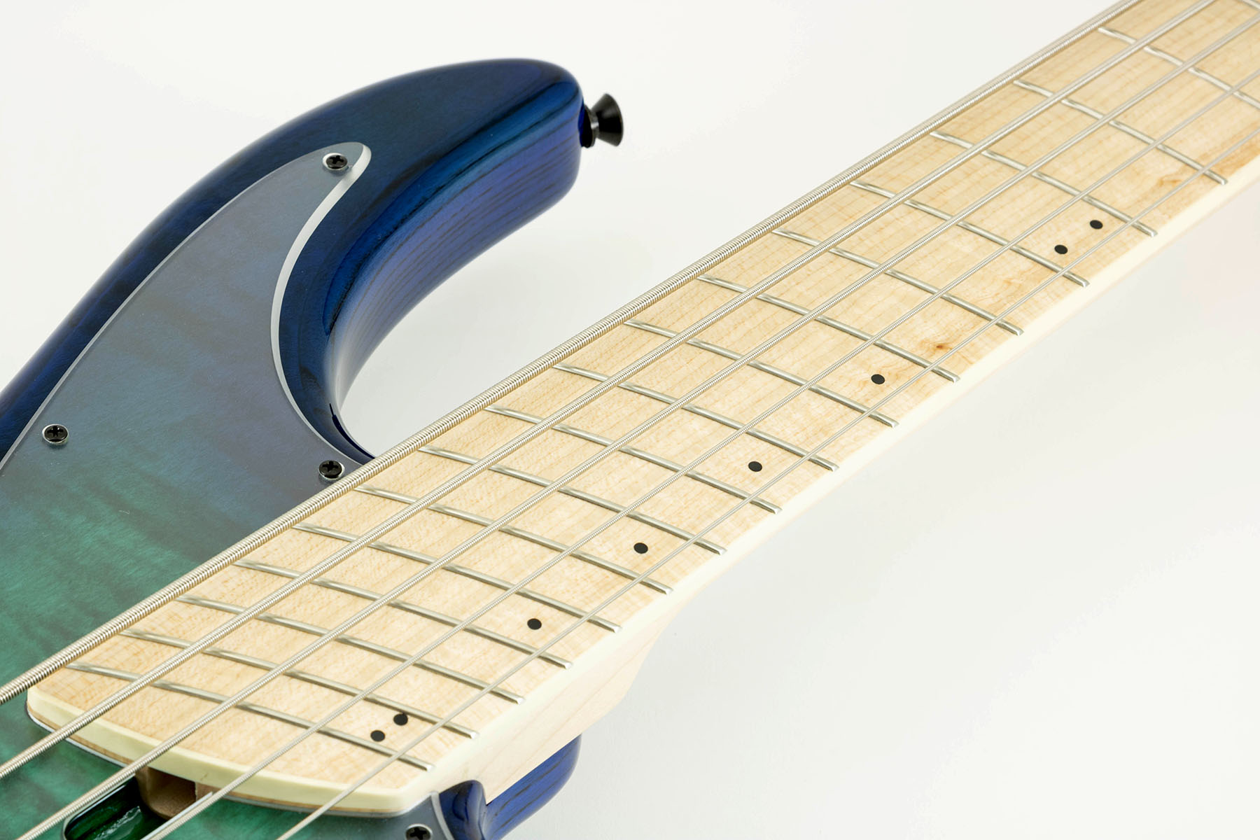 Dingwall Combustion Nashville Cn3 5c 3pu Active Mn - Whalepool Burst - Solidbody E-bass - Variation 5