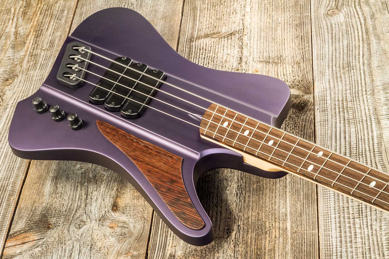 Dingwall Custom Shop D-roc 4c 3-pickups Wen #6982 - Purple To Faded Black - Solidbody E-bass - Variation 2