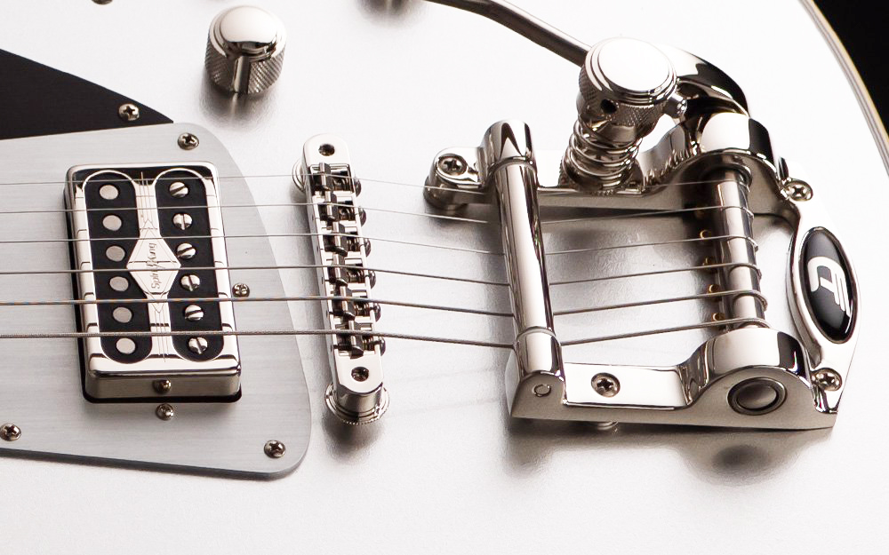 Duesenberg Falken Tremolo 2h Rw - Silver - Retro-Rock-E-Gitarre - Variation 2
