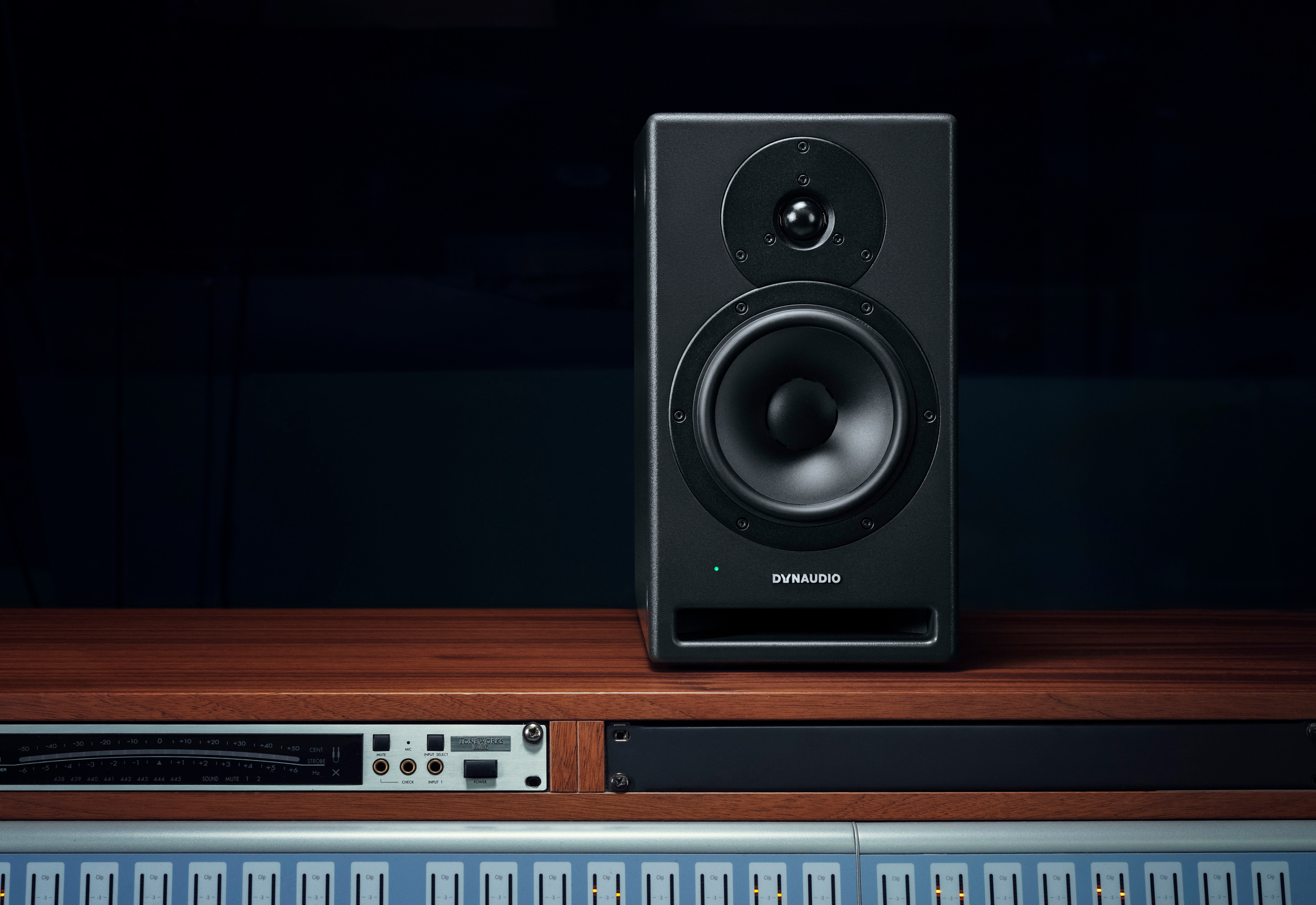 Dynaudio Core 7 - La PiÈce - Aktive studio monitor - Variation 4