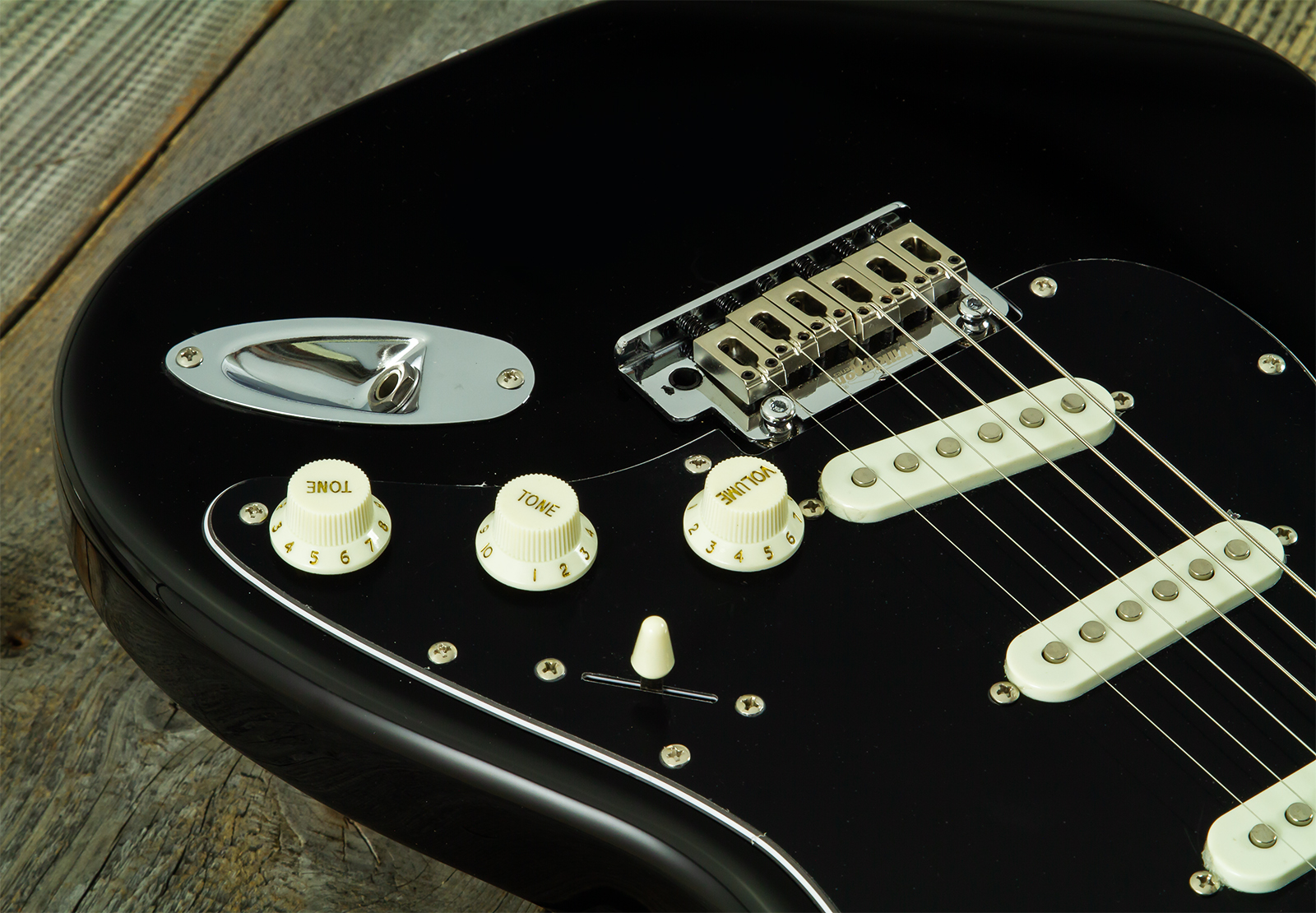 Eastone St100r-blk-mn 3s Trem Mn - Black - E-Gitarre in Str-Form - Variation 3