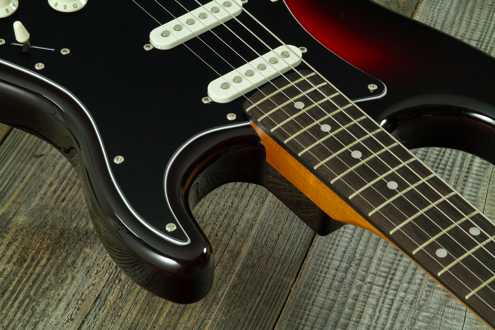 Eastone St100r-s3t-rw 3s Trem Rw - 3-tone Burst - E-Gitarre in Str-Form - Variation 4