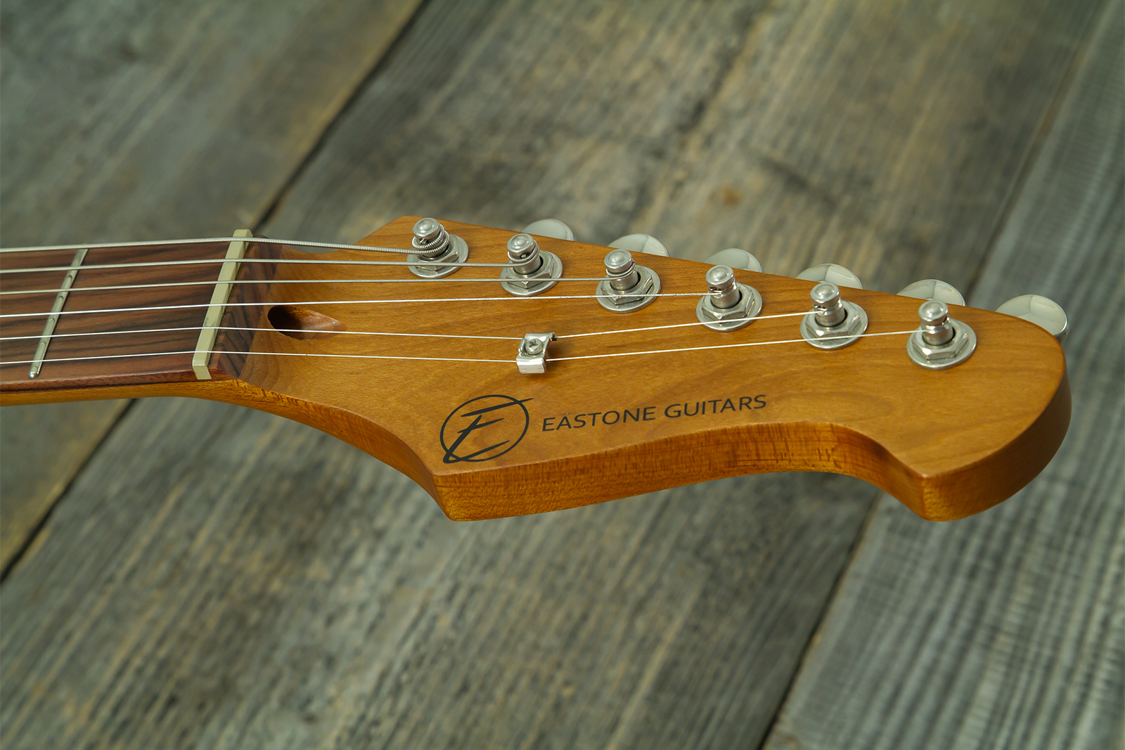 Eastone St500r-fs2t-rw 3s Trem Rw - 2-tone Burst - E-Gitarre in Str-Form - Variation 9