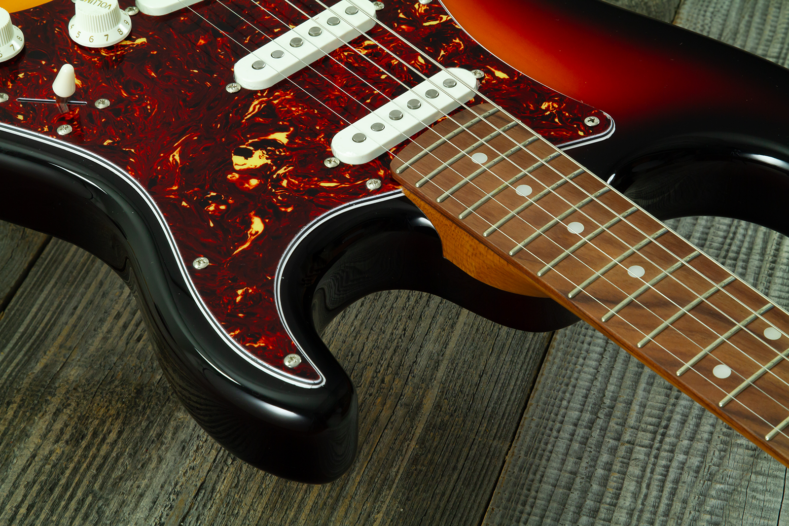 Eastone St500r-fs2t-rw 3s Trem Rw - 2-tone Burst - E-Gitarre in Str-Form - Variation 4