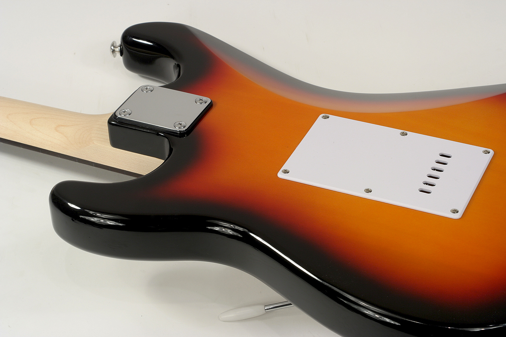 Eastone Str70-3ts 3s Pur - 3-tone Sunburst - E-Gitarre in Str-Form - Variation 4