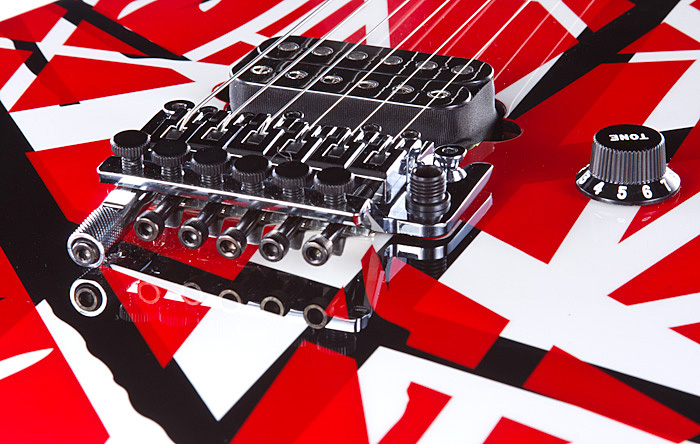 Evh Striped Series - Red With Black Stripes - E-Gitarre in Str-Form - Variation 5