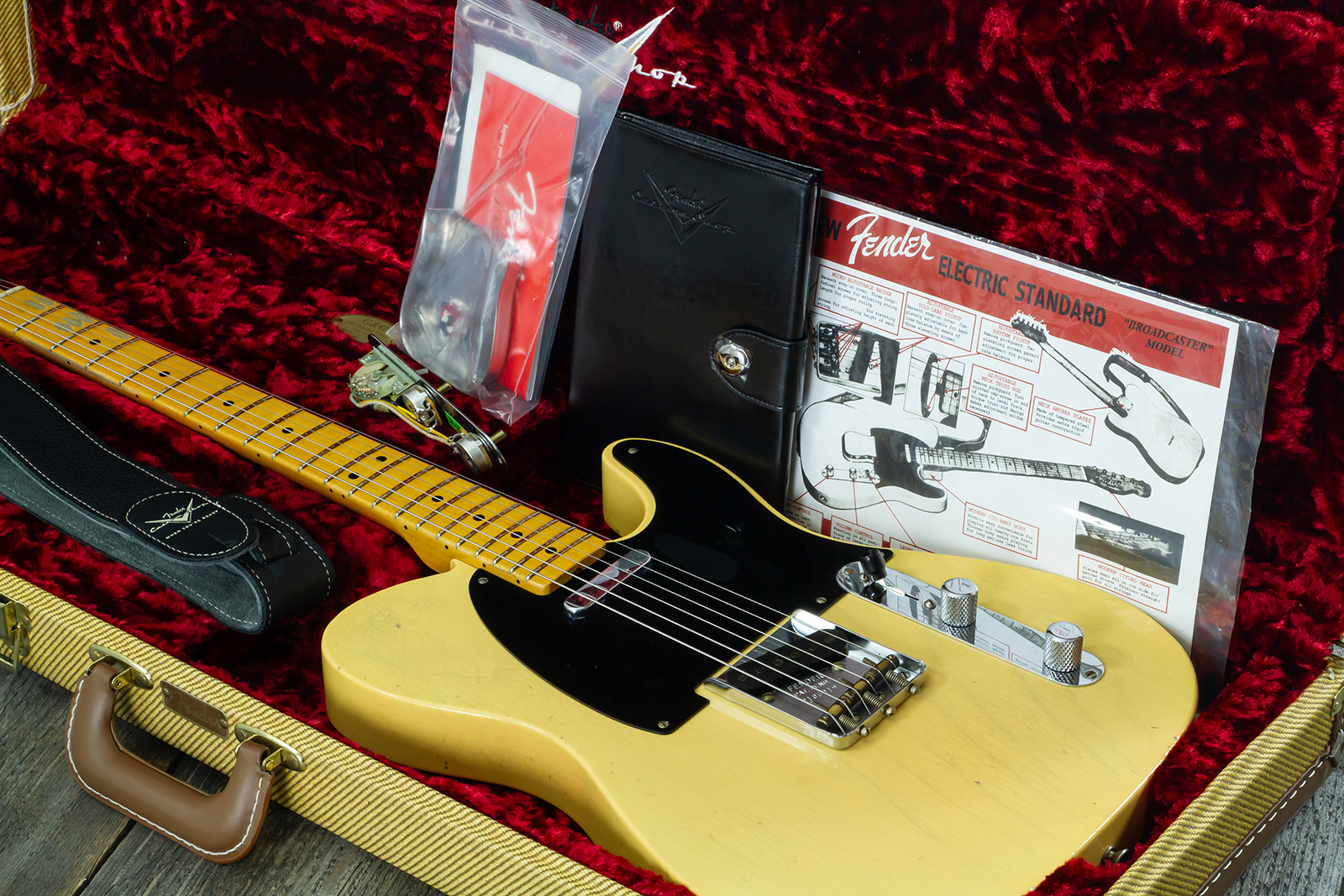 Fender Custom Shop Broadcaster Tele 70th Ann. Ltd Mn #r106019 - Journeyman Relic Nocaster Blonde - E-Gitarre in Teleform - Variation 16