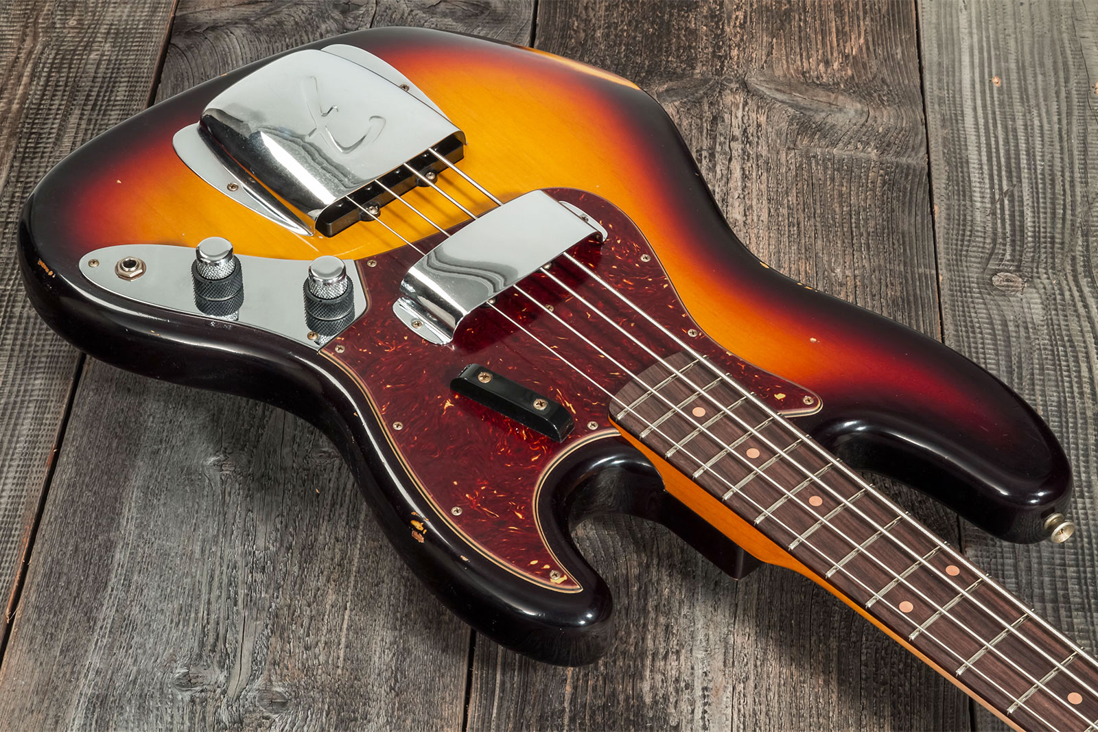 Fender Custom Shop  Jazz Bass 1962 Rw #cz569015 - Relic 3-color Sunburst - Solidbody E-bass - Variation 2