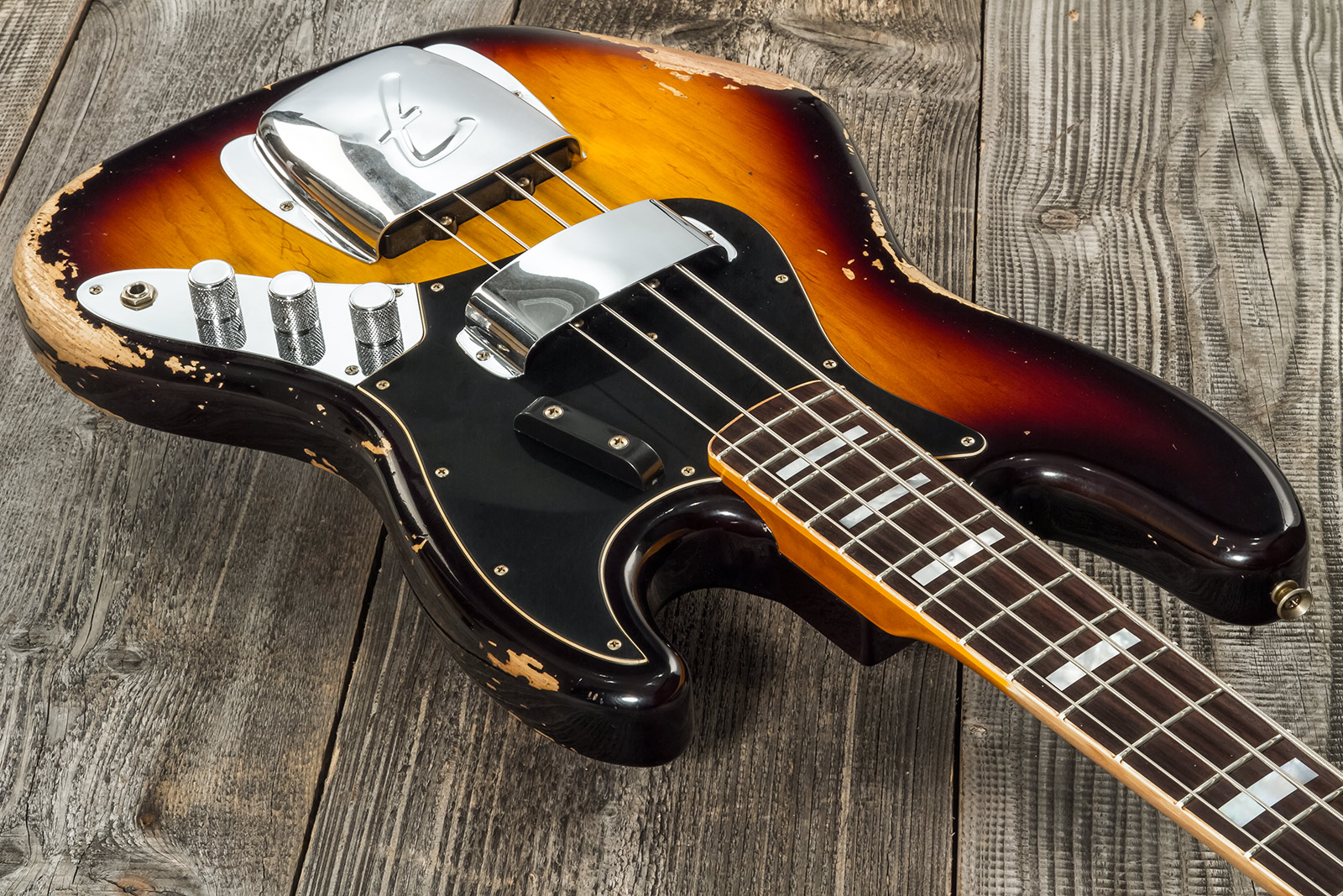 Fender Custom Shop Jazz Bass Custom Rw #cz575919 - Heavy Relic 3-color Sunburst - Solidbody E-bass - Variation 3