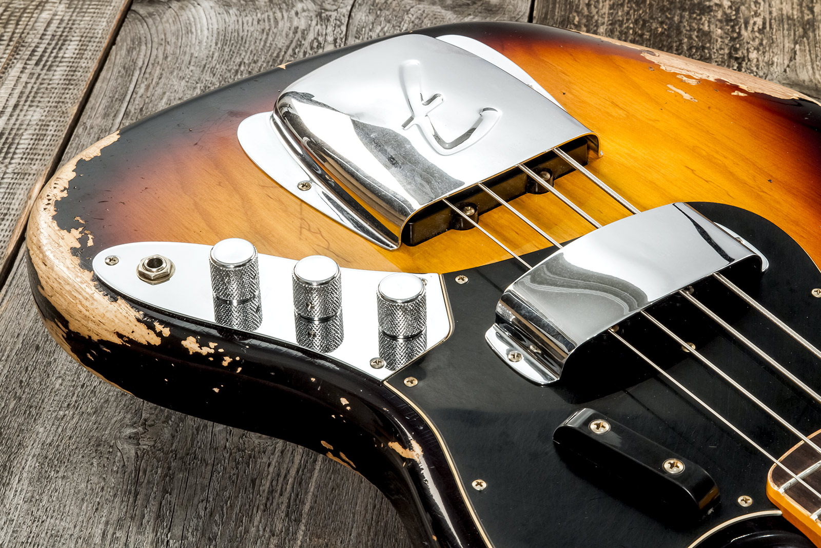 Fender Custom Shop Jazz Bass Custom Rw #cz575919 - Heavy Relic 3-color Sunburst - Solidbody E-bass - Variation 5