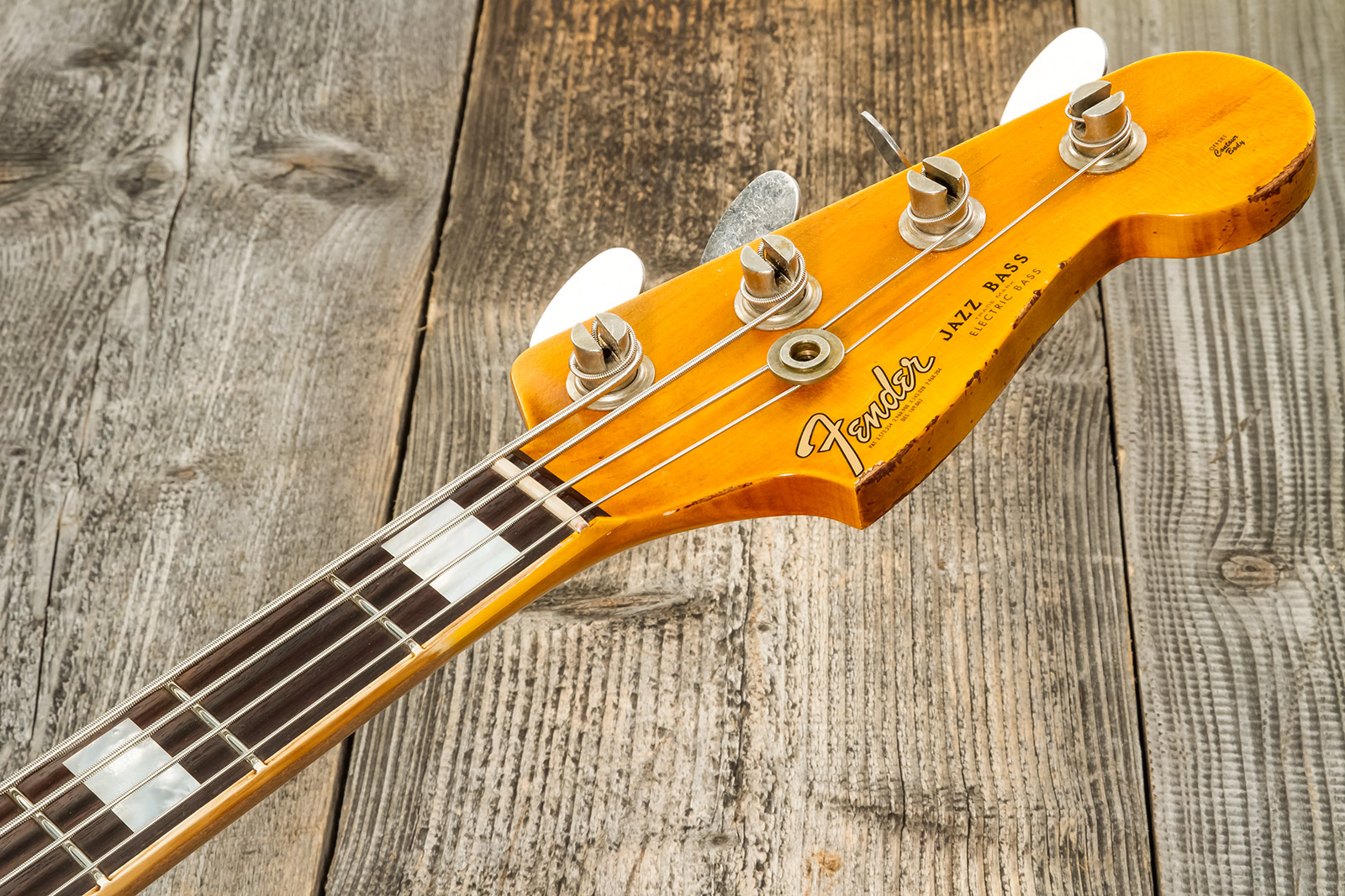 Fender Custom Shop Jazz Bass Custom Rw #cz575919 - Heavy Relic 3-color Sunburst - Solidbody E-bass - Variation 9