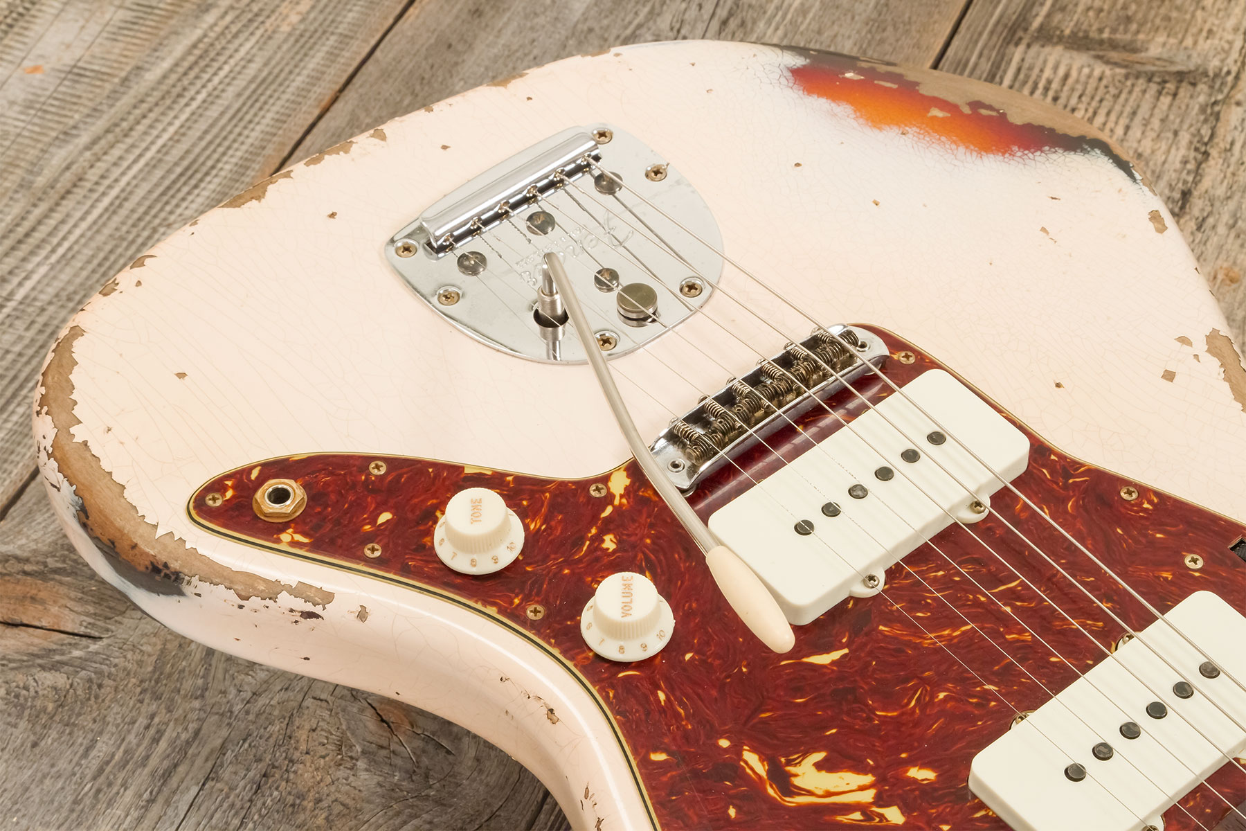 Fender Custom Shop Jazzmaster 1962 2s Trem Rw #r133709 - Heavy Relic Shell Pink O. 3-color Sunburst - Retro-Rock-E-Gitarre - Variation 4