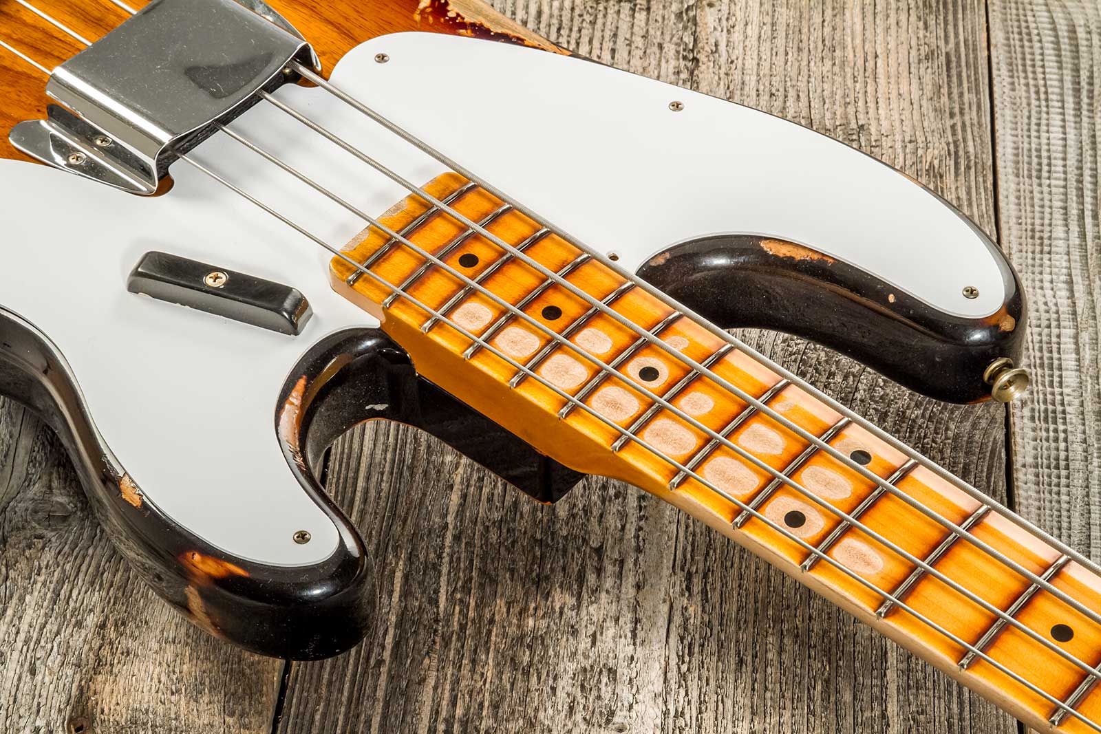 Fender Custom Shop Precision Bass 1955 Mn #r133839 - Heavy Relic 2-color Sunburst - Solidbody E-bass - Variation 4