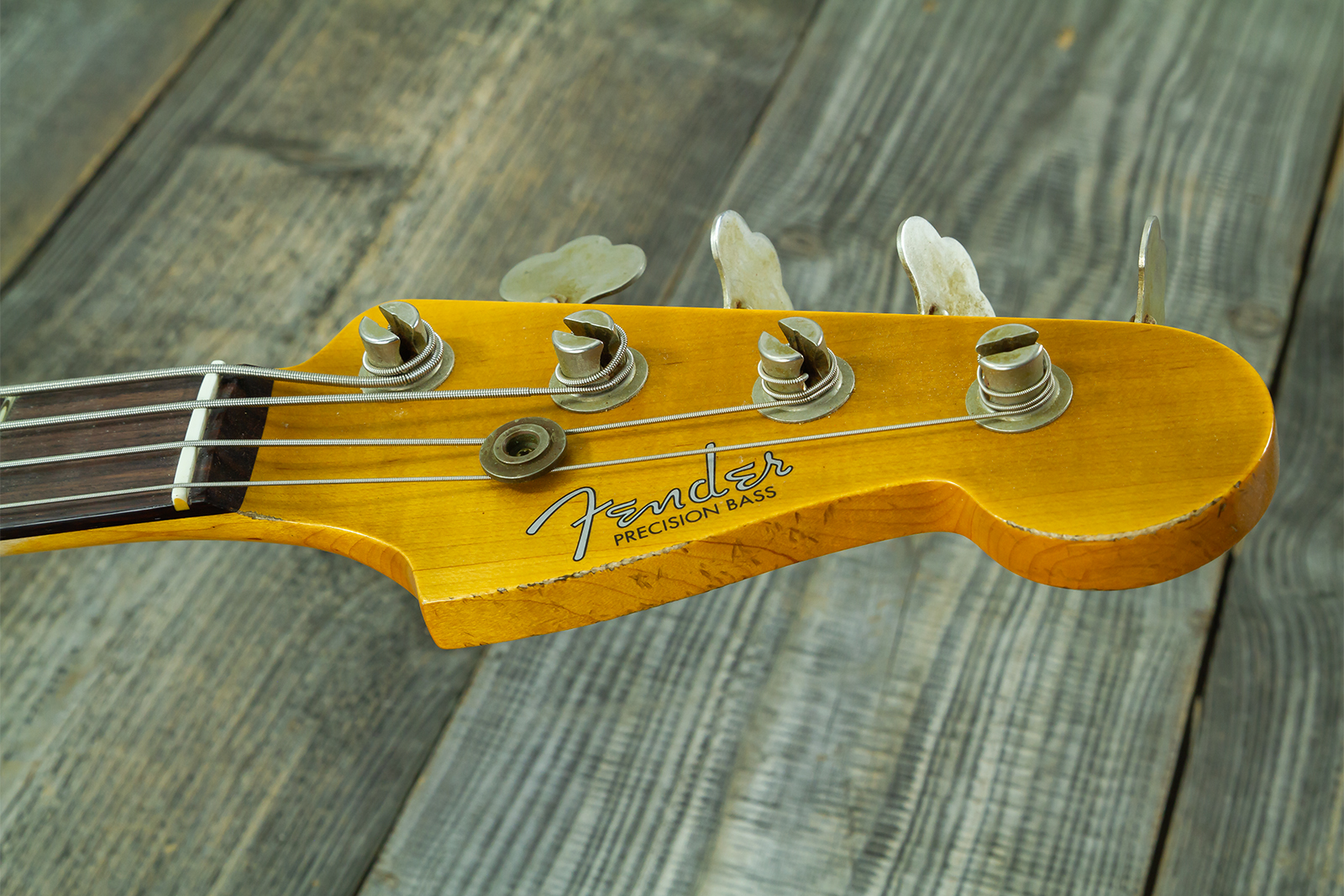 Fender Custom Shop Precision Bass 1960 Rw #cz590976 - Relic British Racing Green - Solidbody E-bass - Variation 7