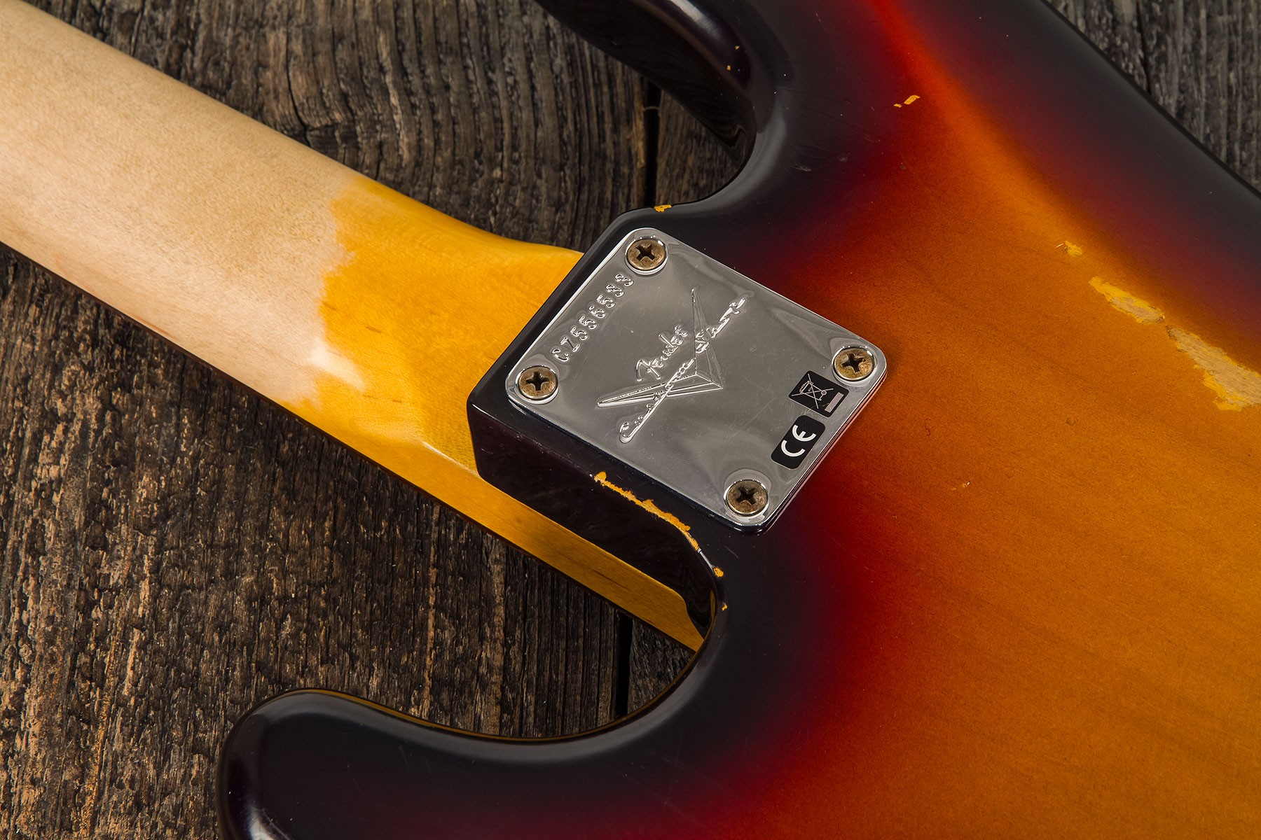 Fender Custom Shop Precision Bass 1961 Rw #cz556533 - Relic 3-color Sunburst - Solidbody E-bass - Variation 4