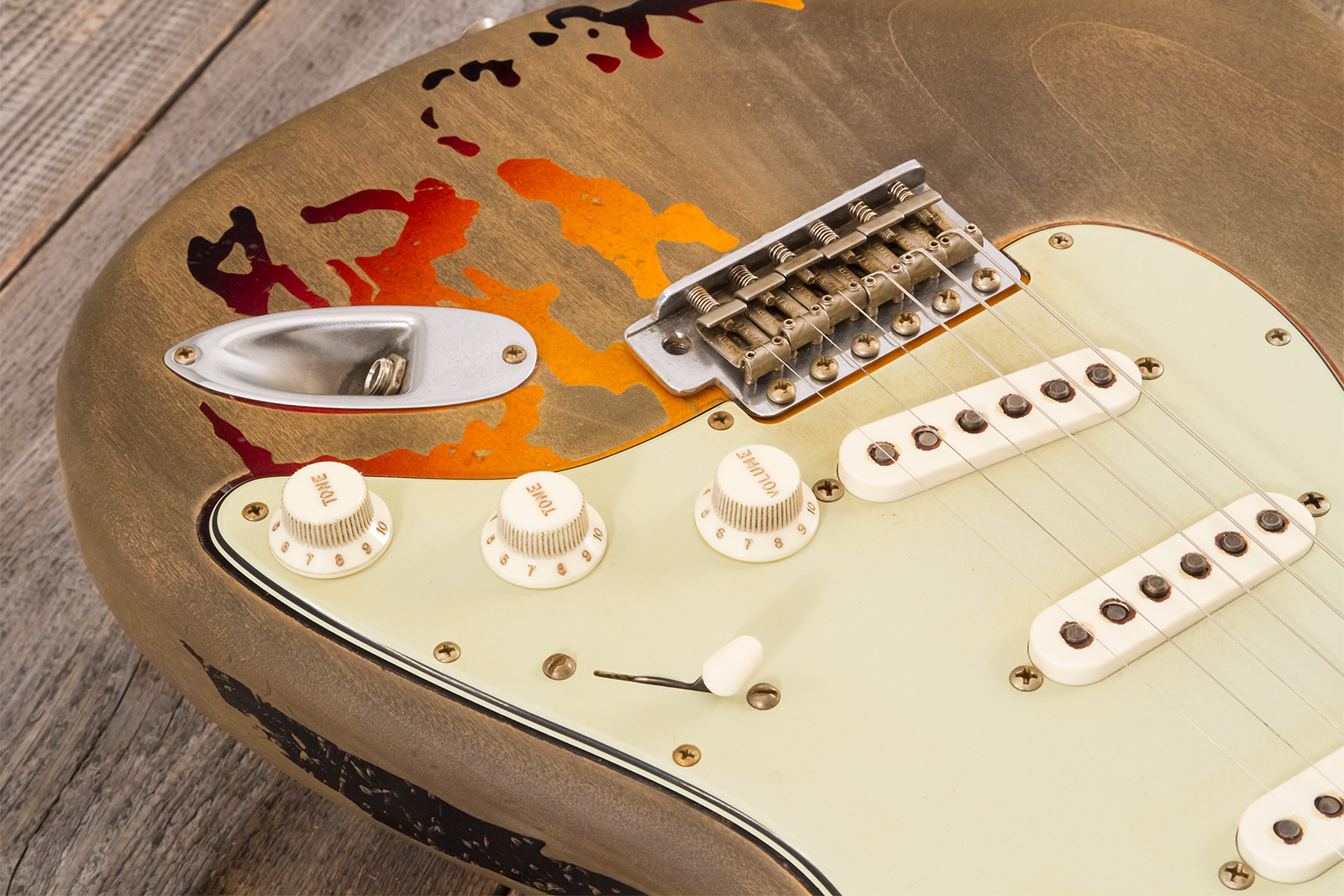 Fender Custom Shop Rory Gallagher Strat Masterbuilt D.wilson Signature 3s Trem Rw #cz574478 - Heavy Relic 3-color Sunburst - E-Gitarre in Str-Form - V
