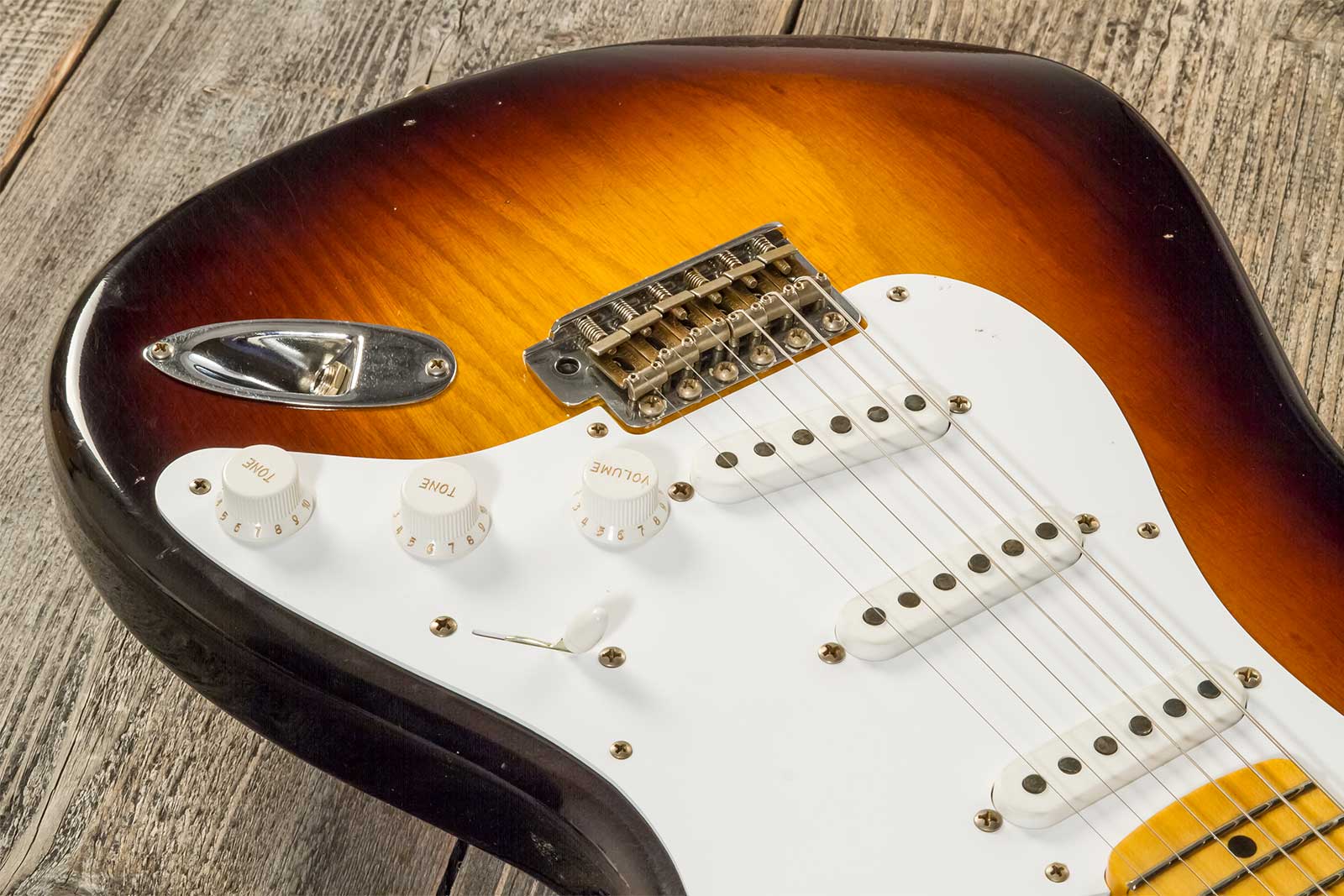 Fender Custom Shop Strat 1954 70th Anniv. 3s Trem Mn #xn4193 - Journeyman Relic Wide-fade 2-color Sunburst - E-Gitarre in Str-Form - Variation 4