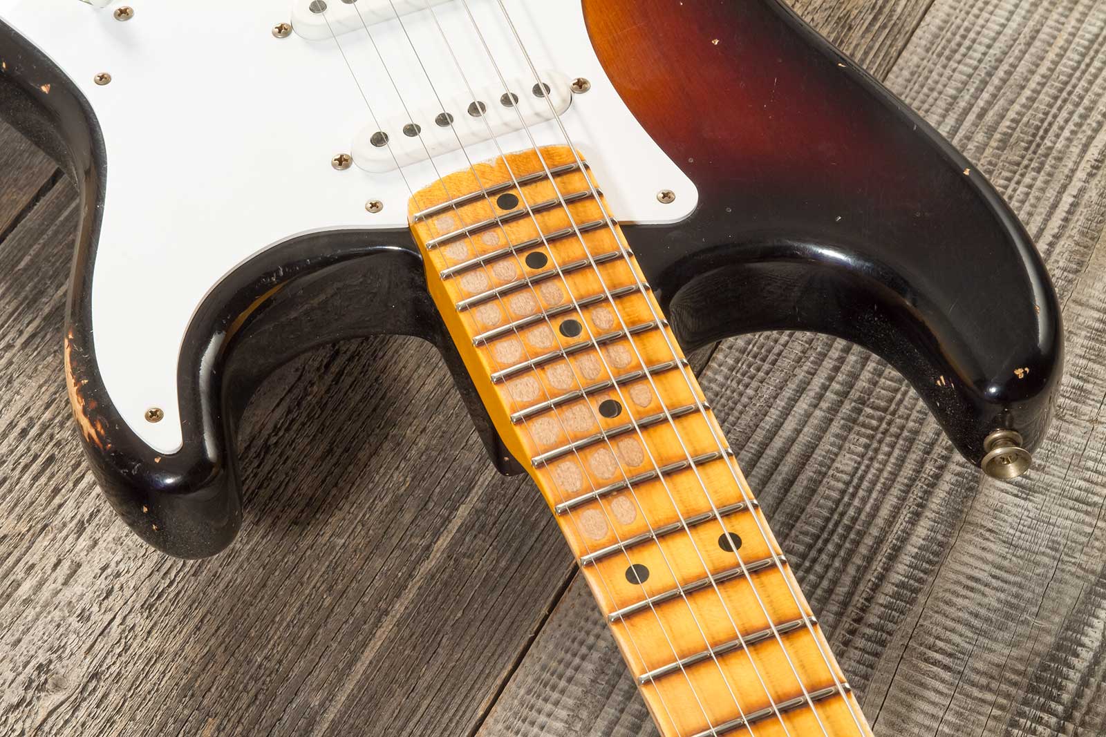 Fender Custom Shop Strat 1954 70th Anniv. 3s Trem Mn #xn4309 - Heavy Relic Wide Fade 2-color Sunburst - E-Gitarre in Str-Form - Variation 4