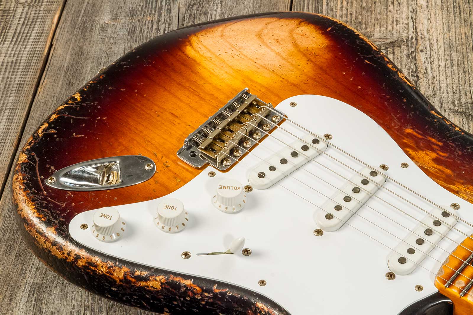 Fender Custom Shop Strat 1954 70th Anniv. Mn #xn4378 - Super Heavy Relic 2-color Sunburst - E-Gitarre in Str-Form - Variation 3