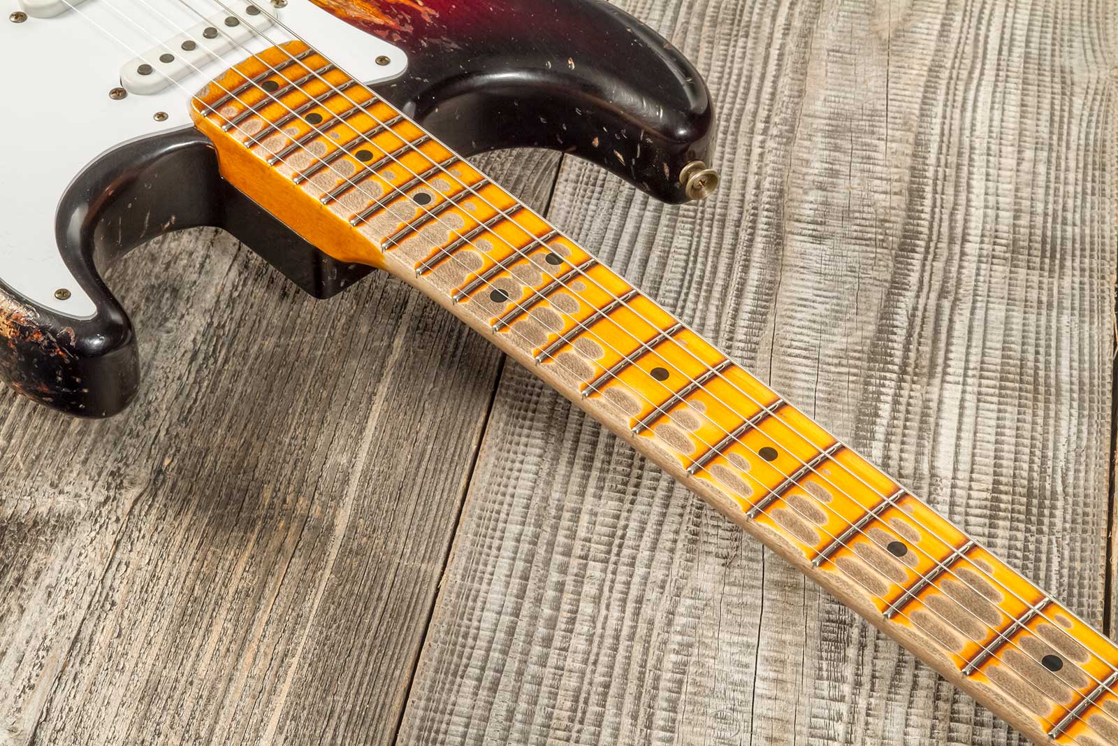 Fender Custom Shop Strat 1954 70th Anniv. Mn #xn4378 - Super Heavy Relic 2-color Sunburst - E-Gitarre in Str-Form - Variation 4