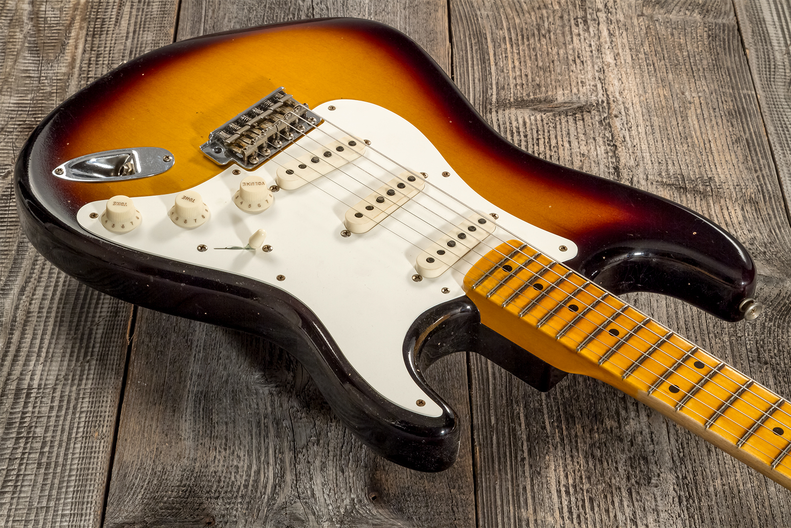 Fender Custom Shop Strat 1956 3s Trem Mn #cz571884 - Journeyman Relic Aged 2-color Sunburst - E-Gitarre in Str-Form - Variation 2