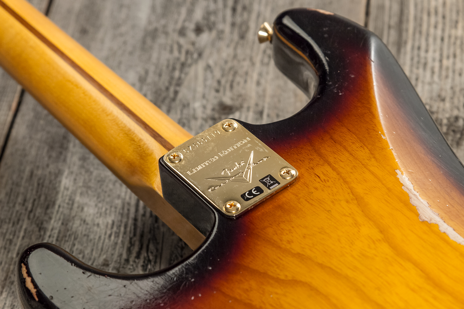 Fender Custom Shop Strat 1956 Hardtail Gold Hardware 3s Ht Mn #cz565119 - Relic Faded 2-color Sunburst - E-Gitarre in Str-Form - Variation 7