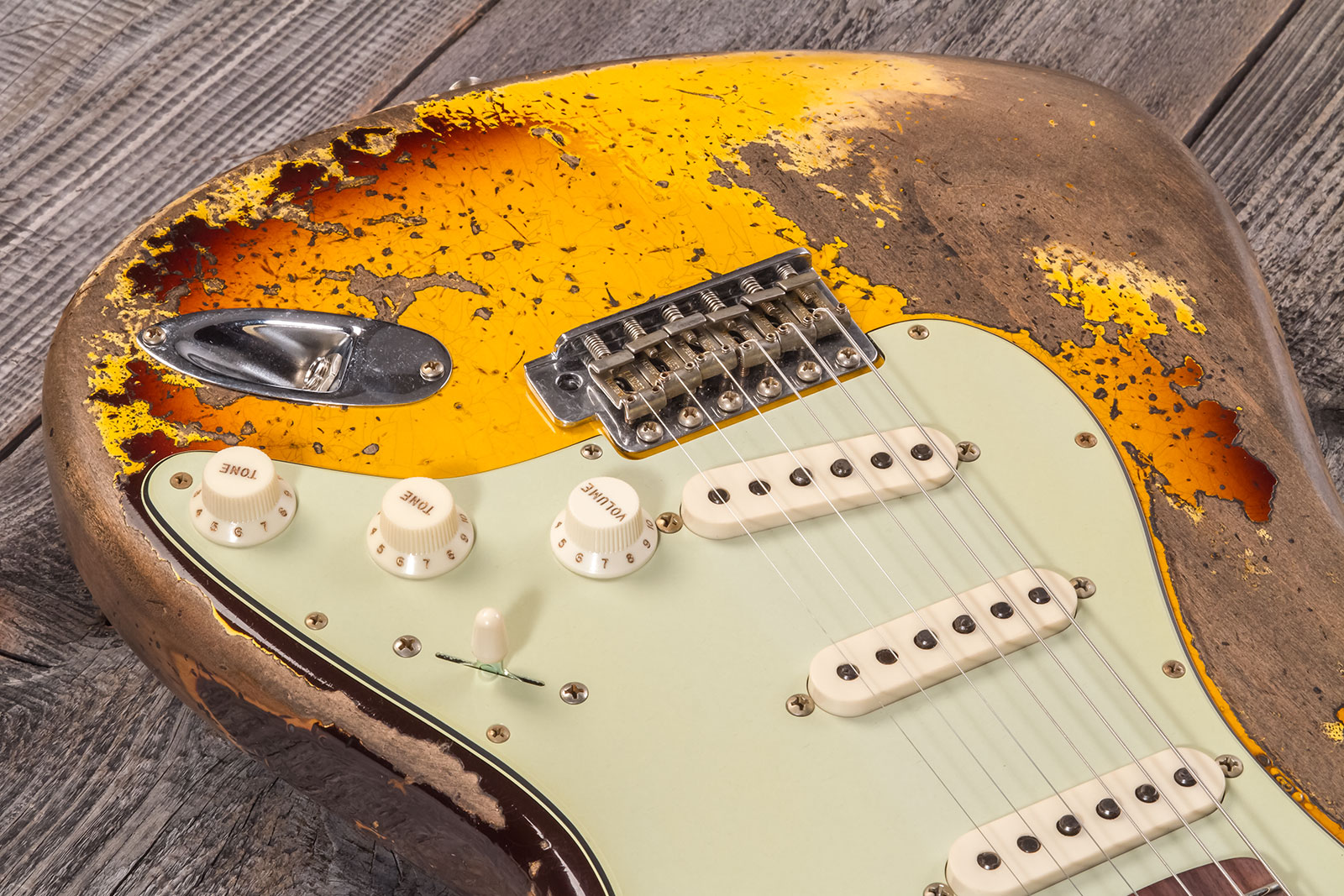 Fender Custom Shop Strat 1959 3s Trem Rw #cz569850 - Super Heavy Relic Aged Chocolate 3-color Sunburst - E-Gitarre in Str-Form - Variation 3