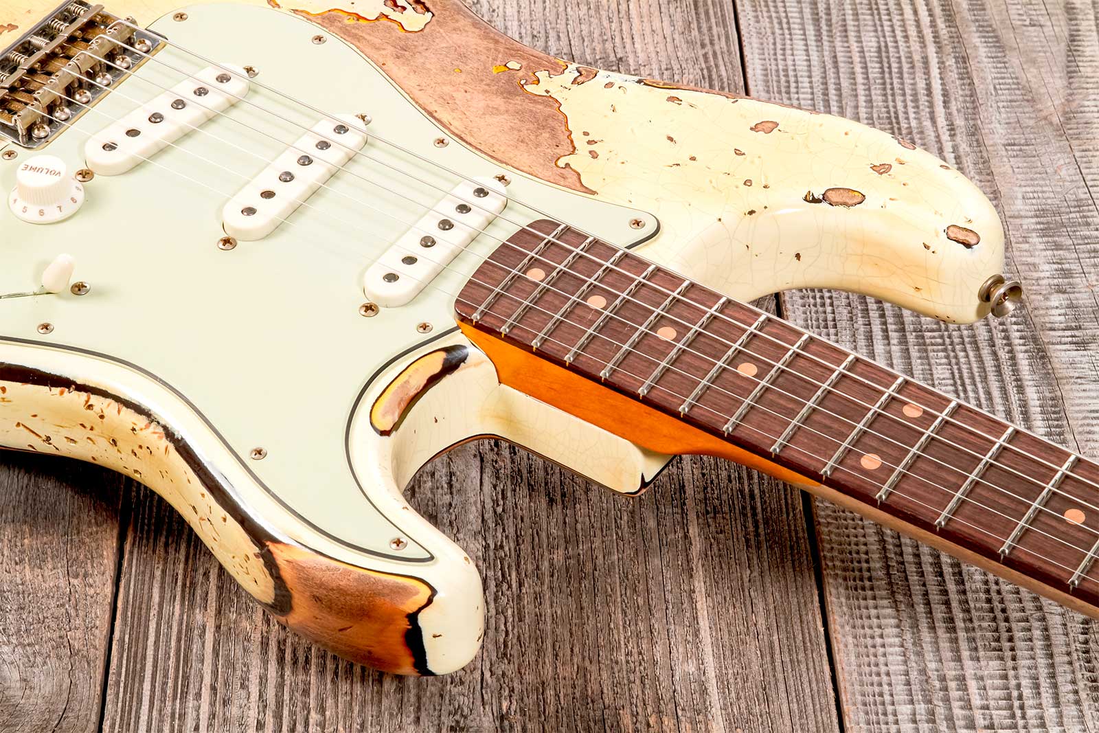 Fender Custom Shop Strat 1959 3s Trem Rw #cz576436 - Super Heavy Relic Vintage White O. 3-color Sunburs - E-Gitarre in Str-Form - Variation 4