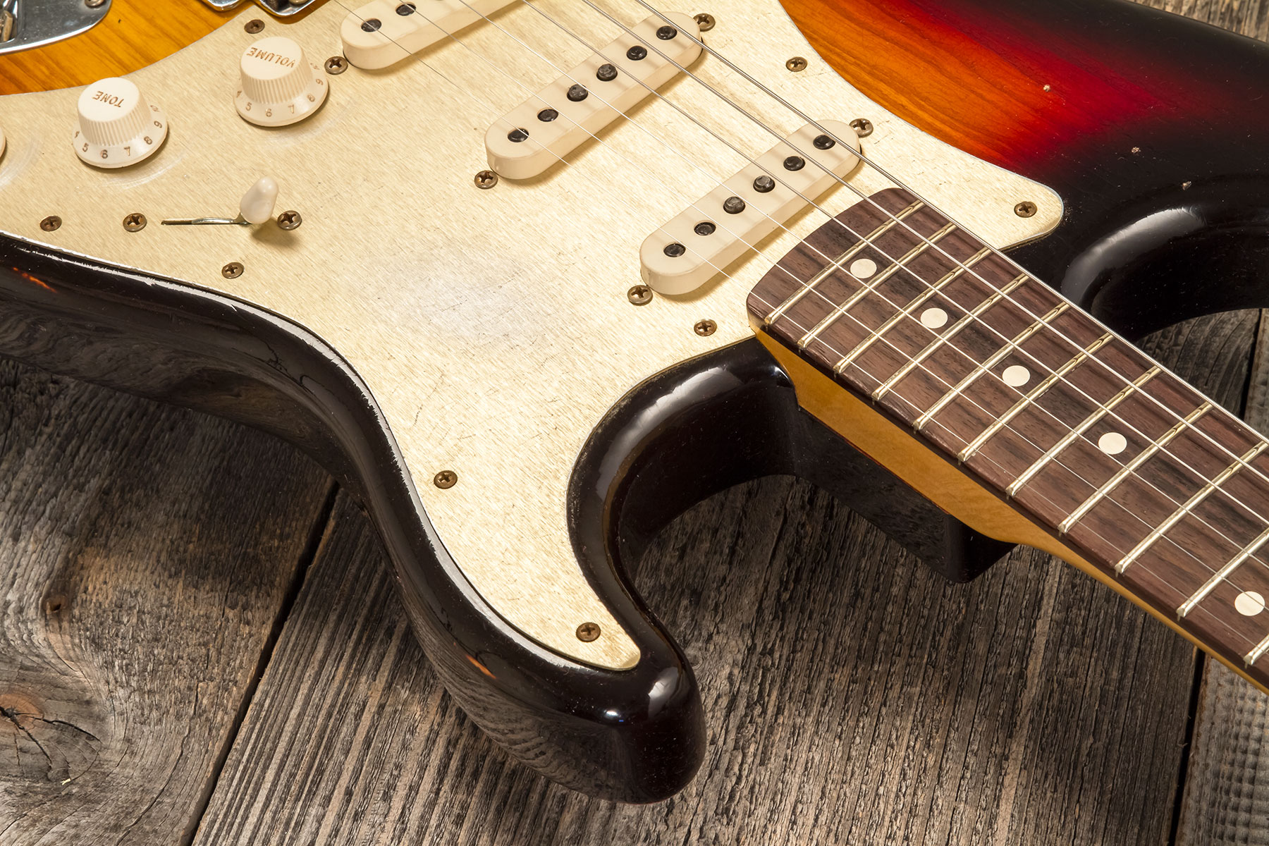 Fender Custom Shop Strat 1959 3s Trem Rw #r134762 - Relic Chocolate 3-color Sunburst - E-Gitarre in Str-Form - Variation 4