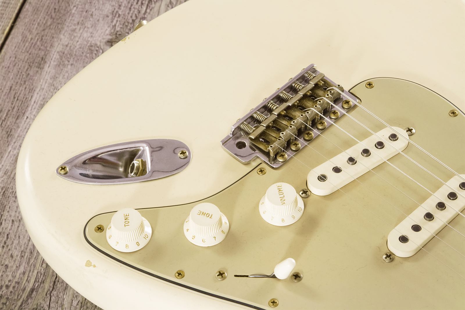 Fender Custom Shop Strat 1959 Masterbuilt D.brown 3s Trem Rw #r143697 - Journeyman Relic Vintage White - E-Gitarre in Str-Form - Variation 4