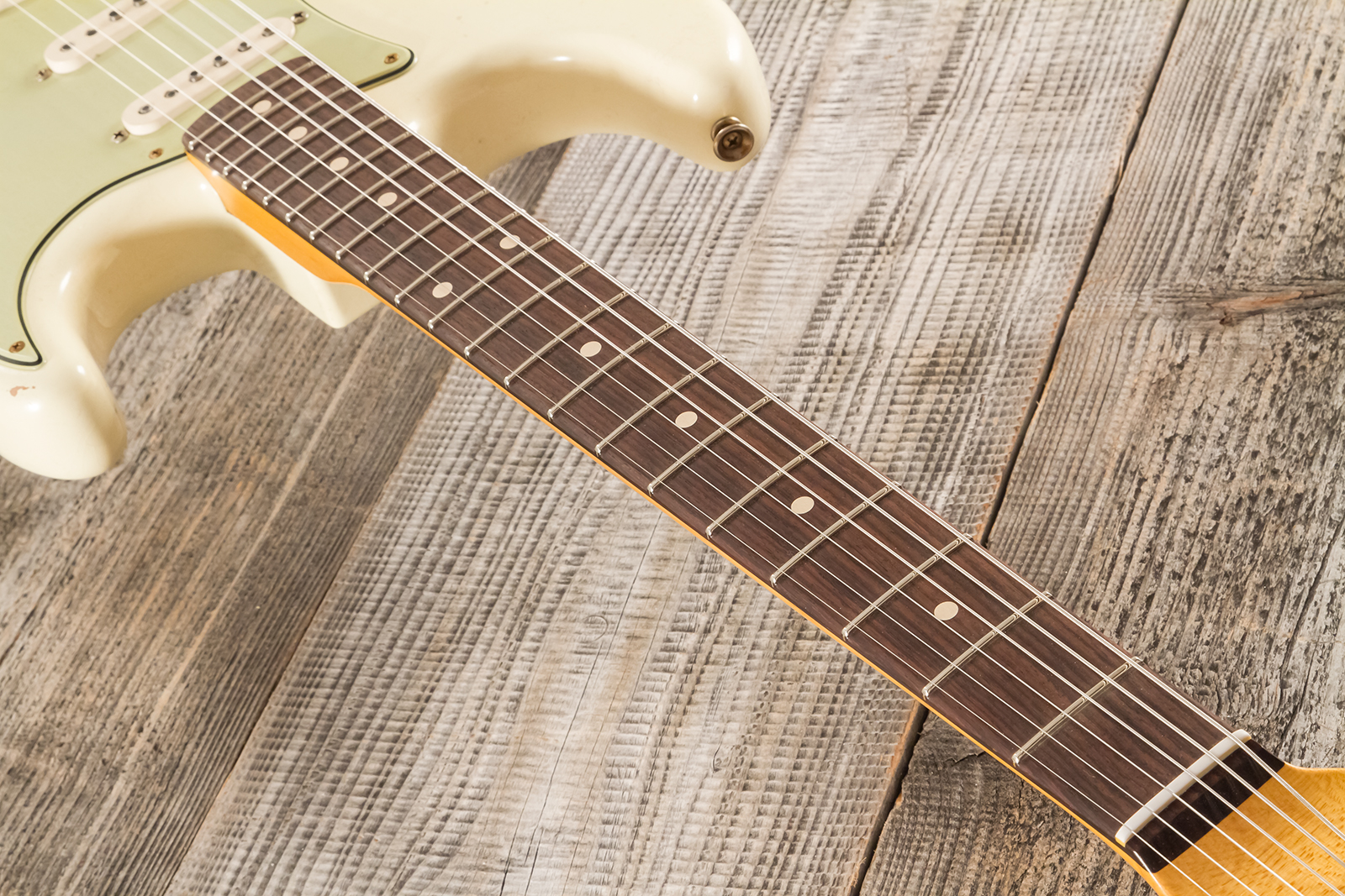 Fender Custom Shop Strat 1959 Masterbuilt D.brown 3s Trem Rw #r143697 - Journeyman Relic Vintage White - E-Gitarre in Str-Form - Variation 6