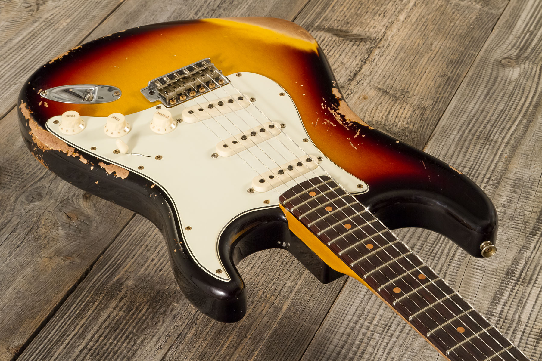 Fender Custom Shop Strat 1960 3s Trem Rw #cz578789 - Heavy Relic 3-color Sunburst - E-Gitarre in Str-Form - Variation 2