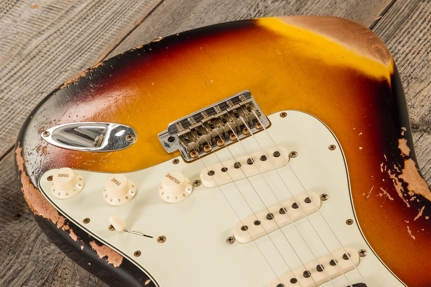 Fender Custom Shop Strat 1960 3s Trem Rw #cz578789 - Heavy Relic 3-color Sunburst - E-Gitarre in Str-Form - Variation 3