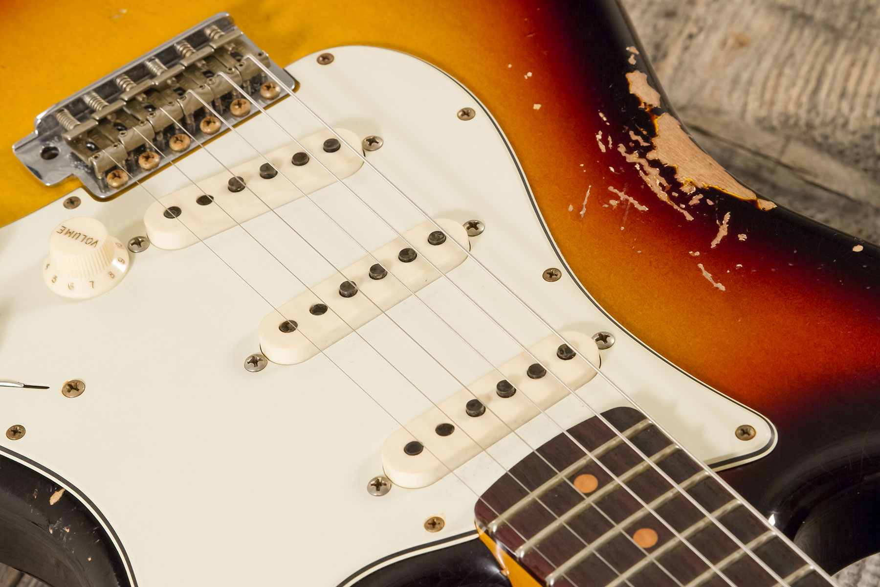 Fender Custom Shop Strat 1960 3s Trem Rw #cz578789 - Heavy Relic 3-color Sunburst - E-Gitarre in Str-Form - Variation 5