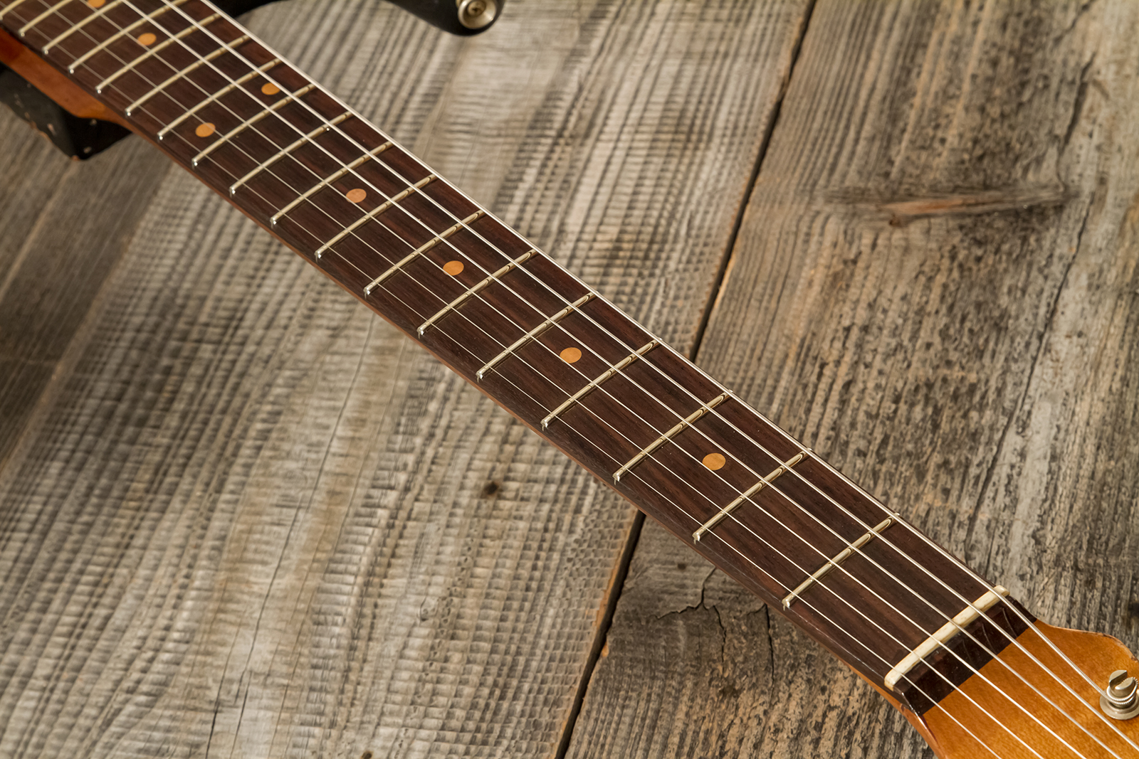 Fender Custom Shop Strat 1960 Roasted 3s Trem Rw #cz581210 - Super Heavy Relic Black O. 2-color Sunburst - E-Gitarre in Str-Form - Variation 5