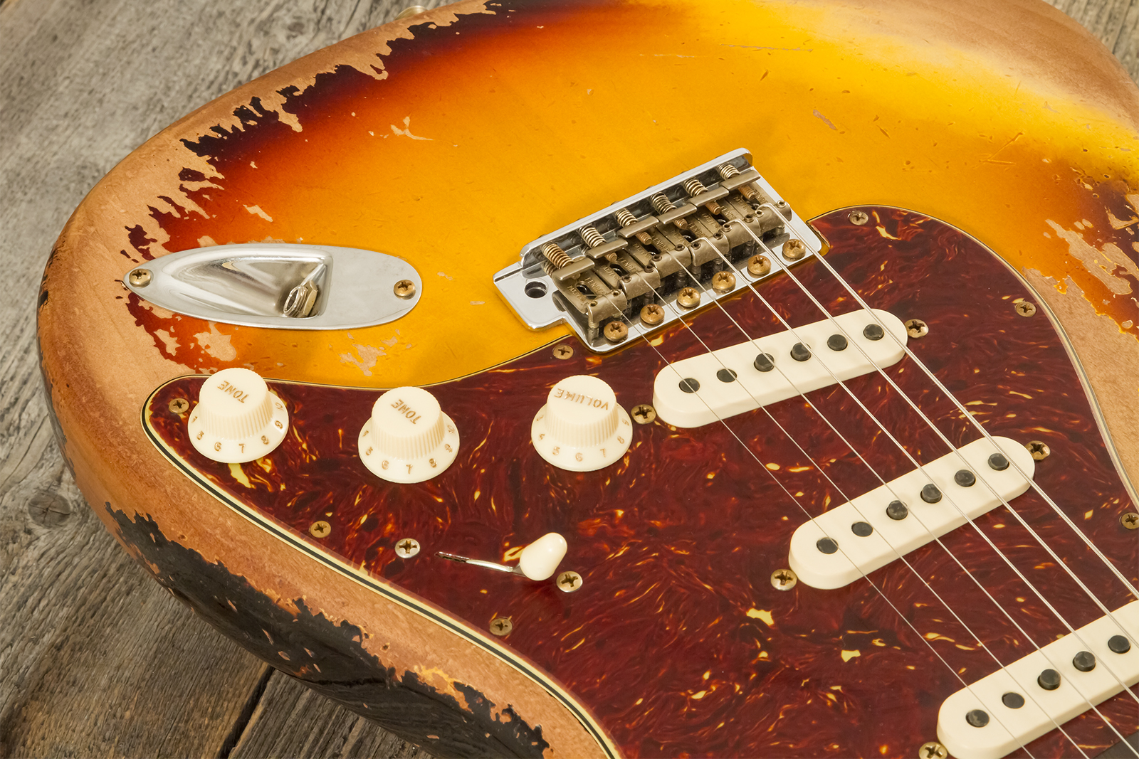 Fender Custom Shop Strat 1960 Roasted 3s Trem Rw #cz583123 - Super Heavy Relic 3-color Sunburst - E-Gitarre in Str-Form - Variation 3
