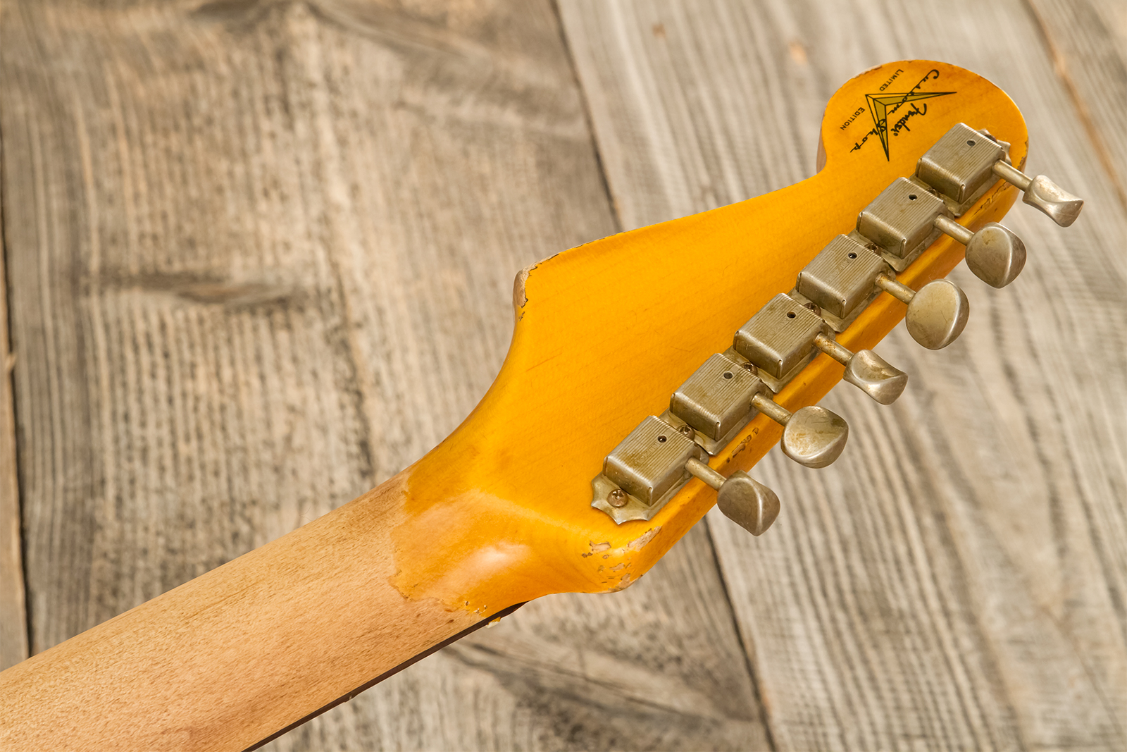 Fender Custom Shop Strat 1961 Bone Tone 3s Trem #cz584251 - Super Heavy Relic 3-color Sunburst - E-Gitarre in Str-Form - Variation 13